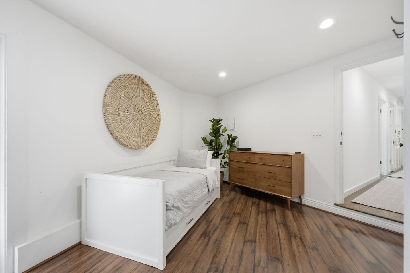 50 Oakcrest Court
