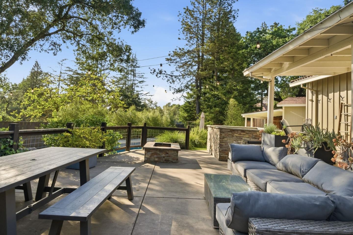 50 Oakcrest Court
