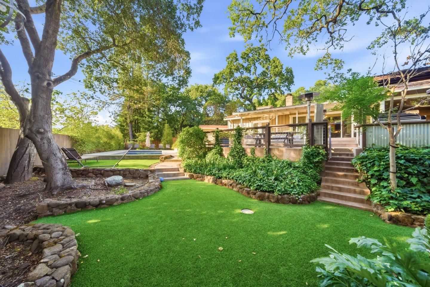 50 Oakcrest Court