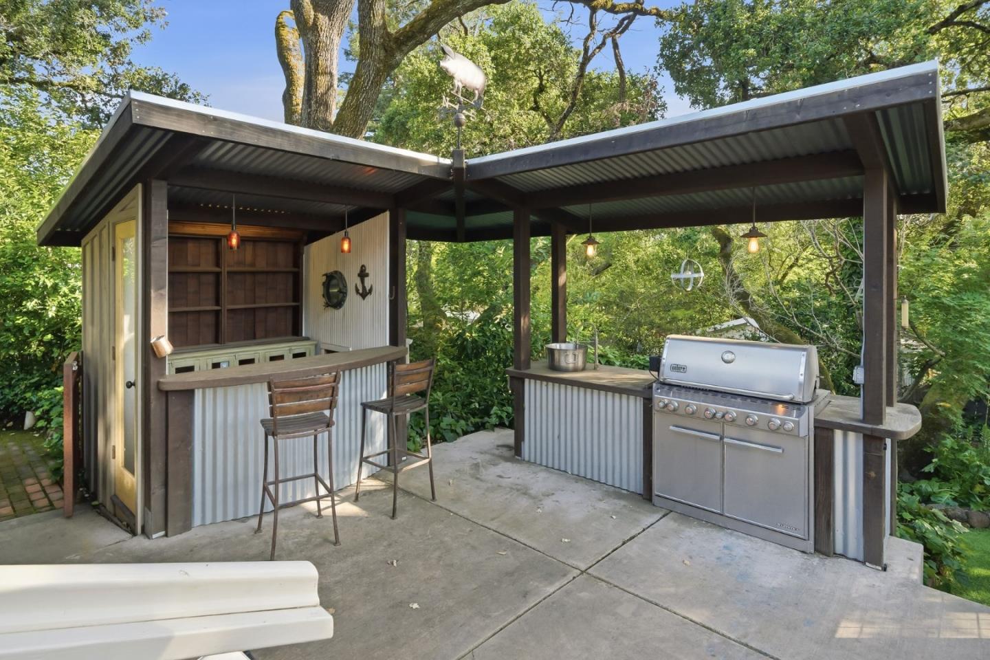 50 Oakcrest Court