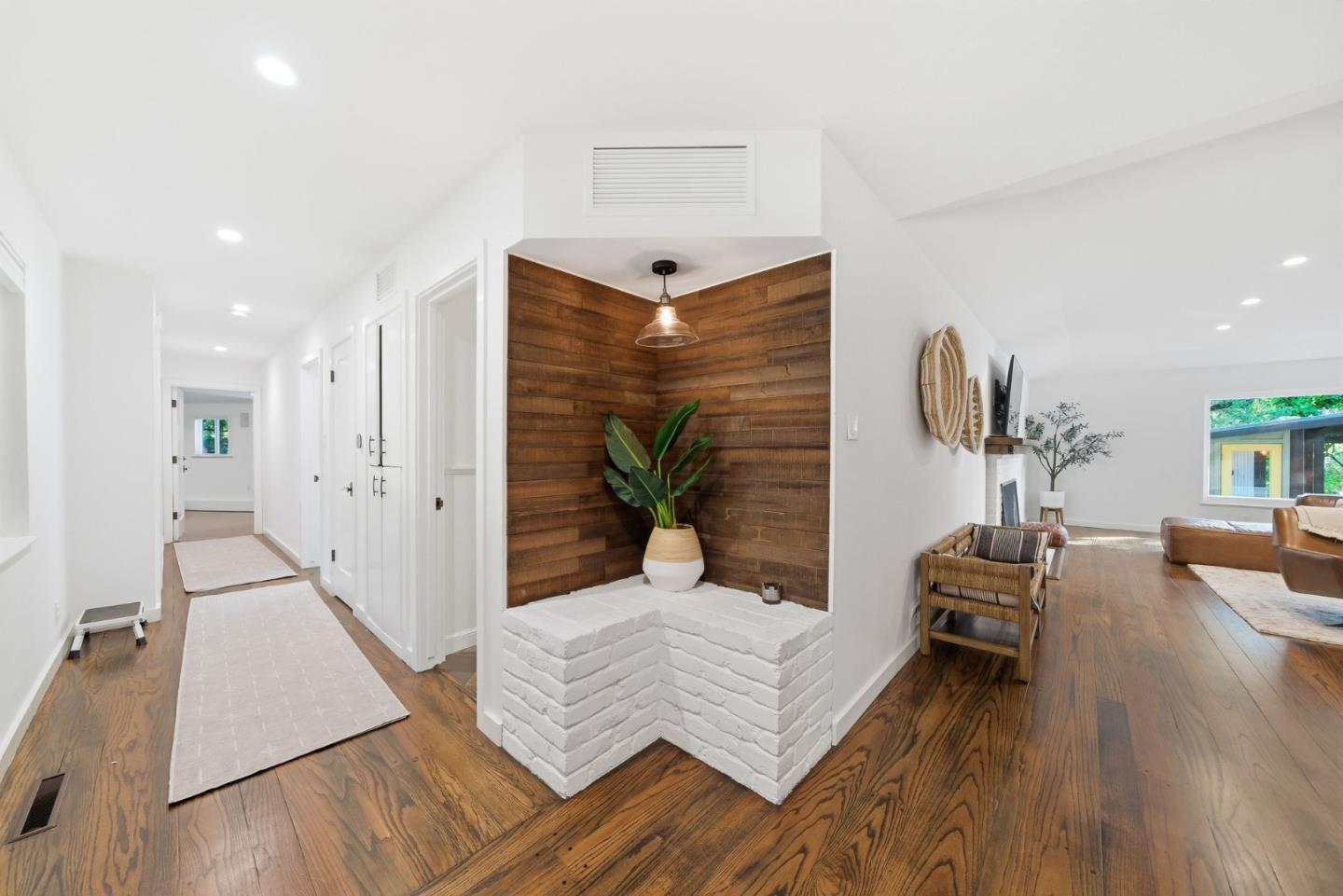 50 Oakcrest Court
