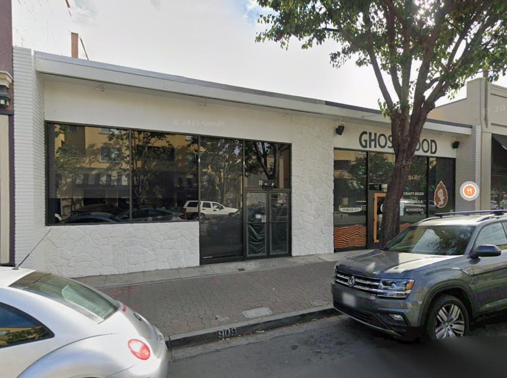 909 Main Street