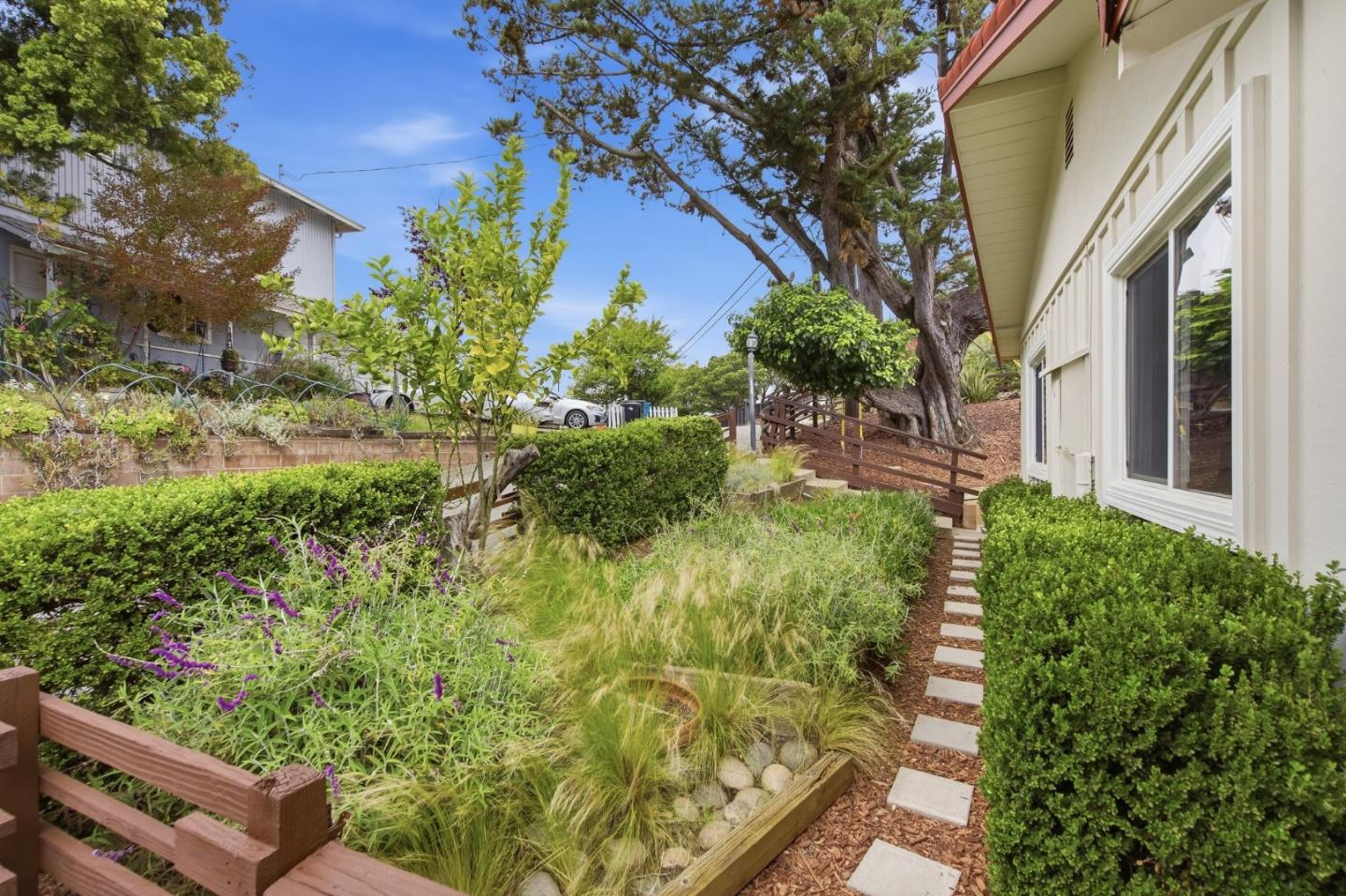 3 Garden Lane