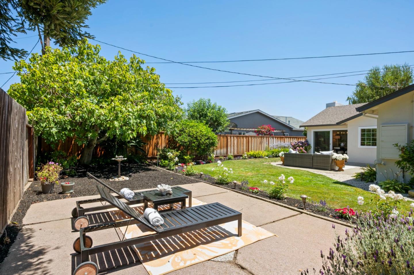 404 Oxford WAY