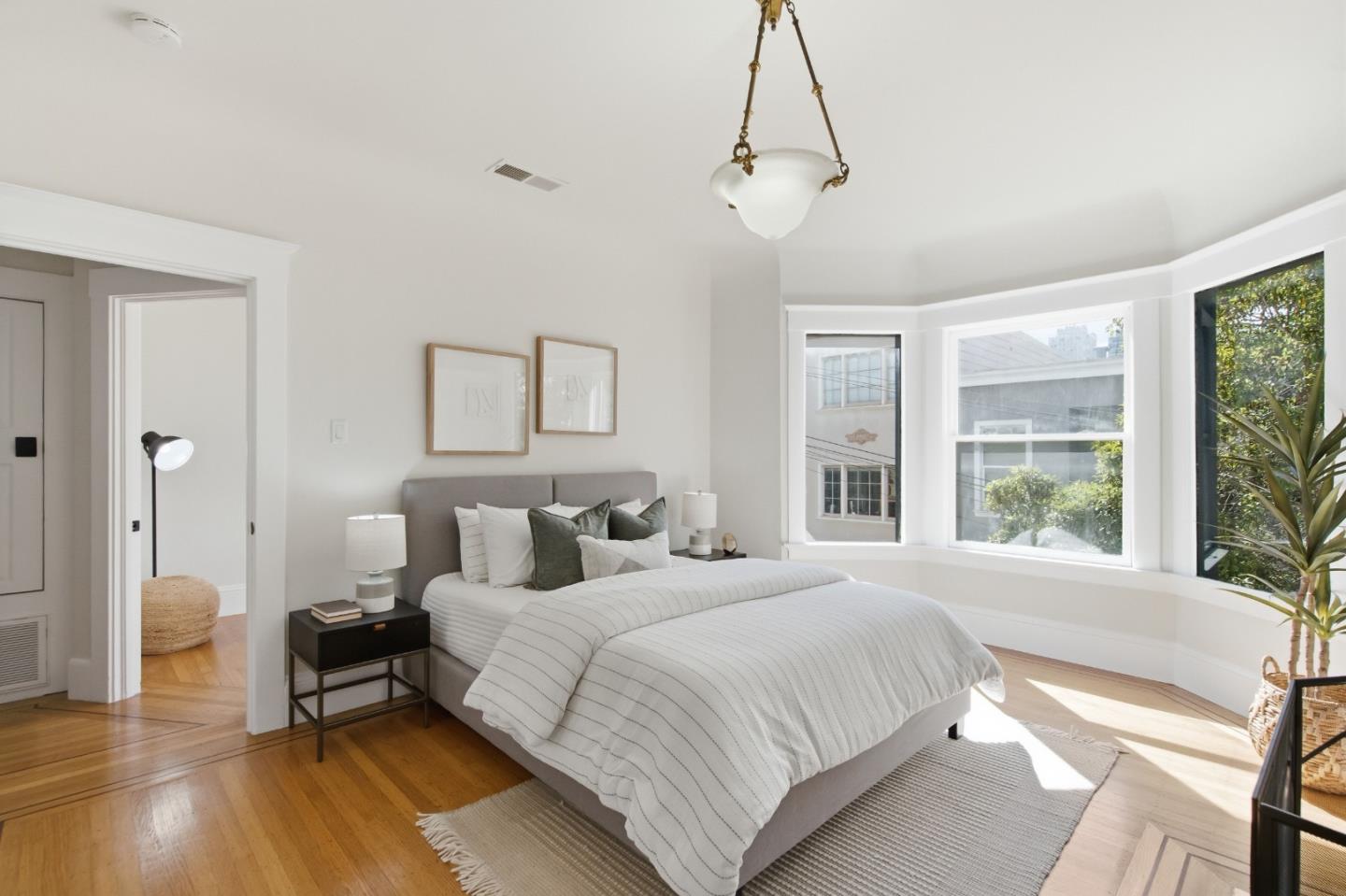 54 Glover ST