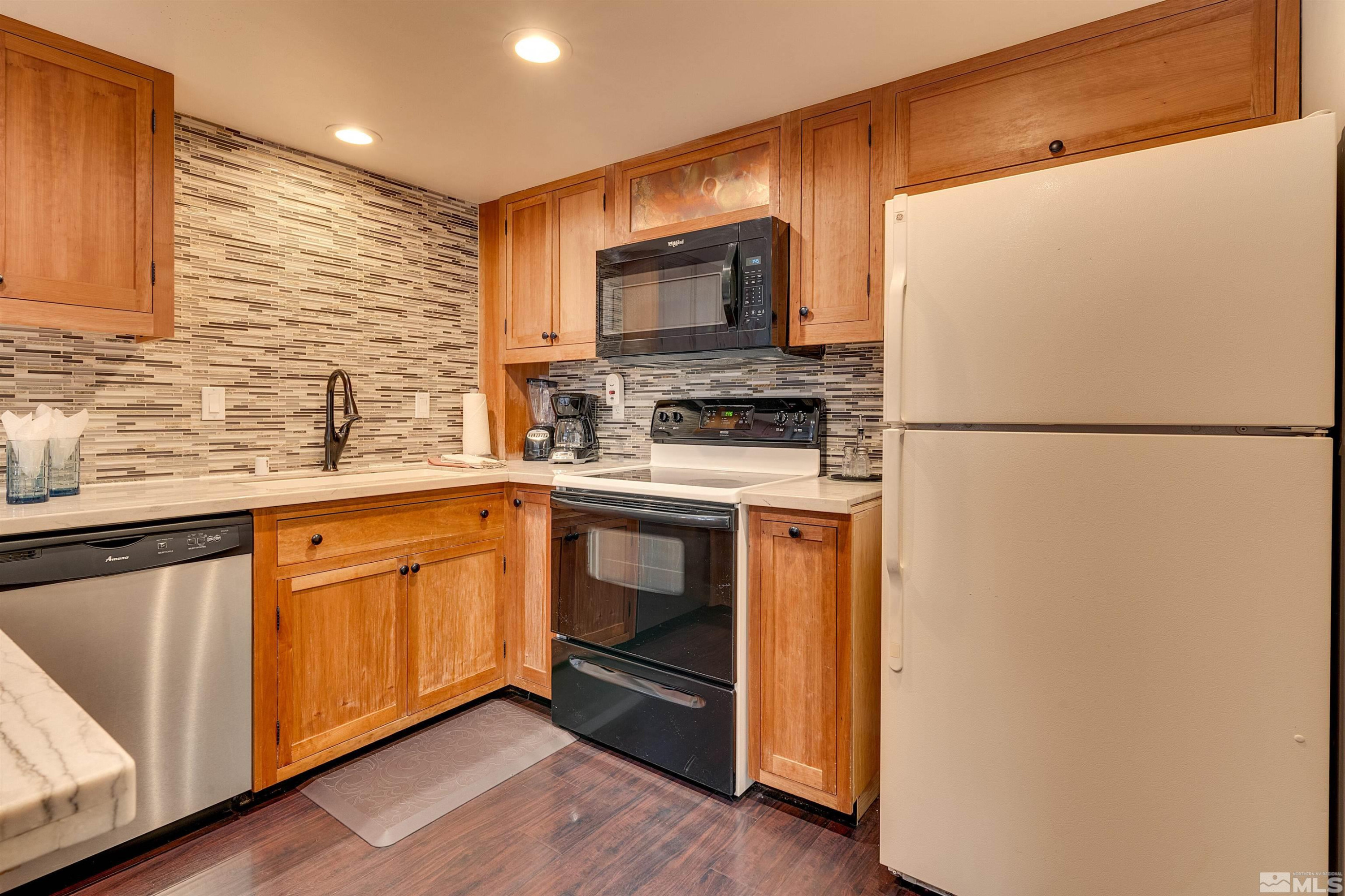 100 Lake Village, B