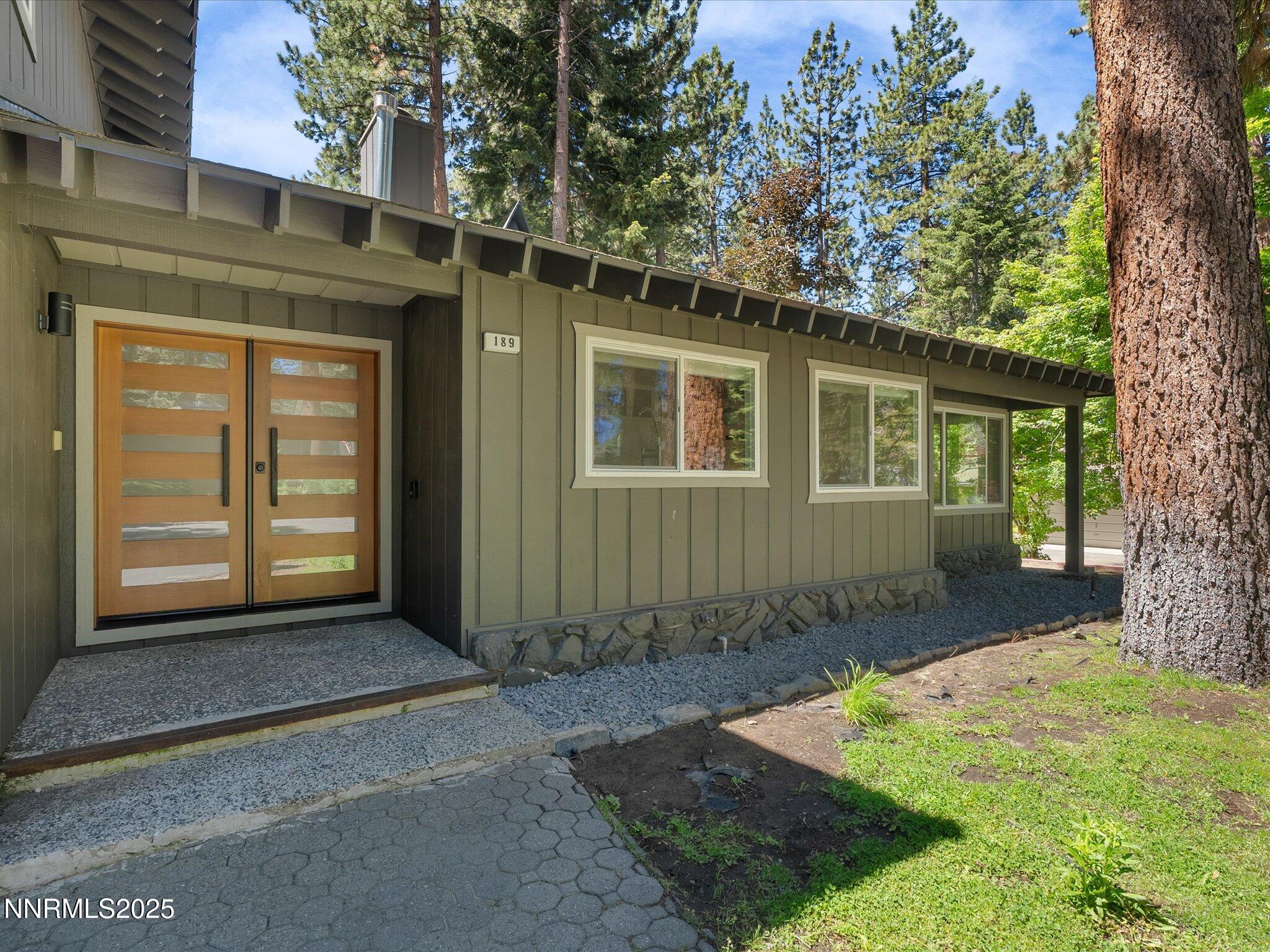 189 Ray Way
