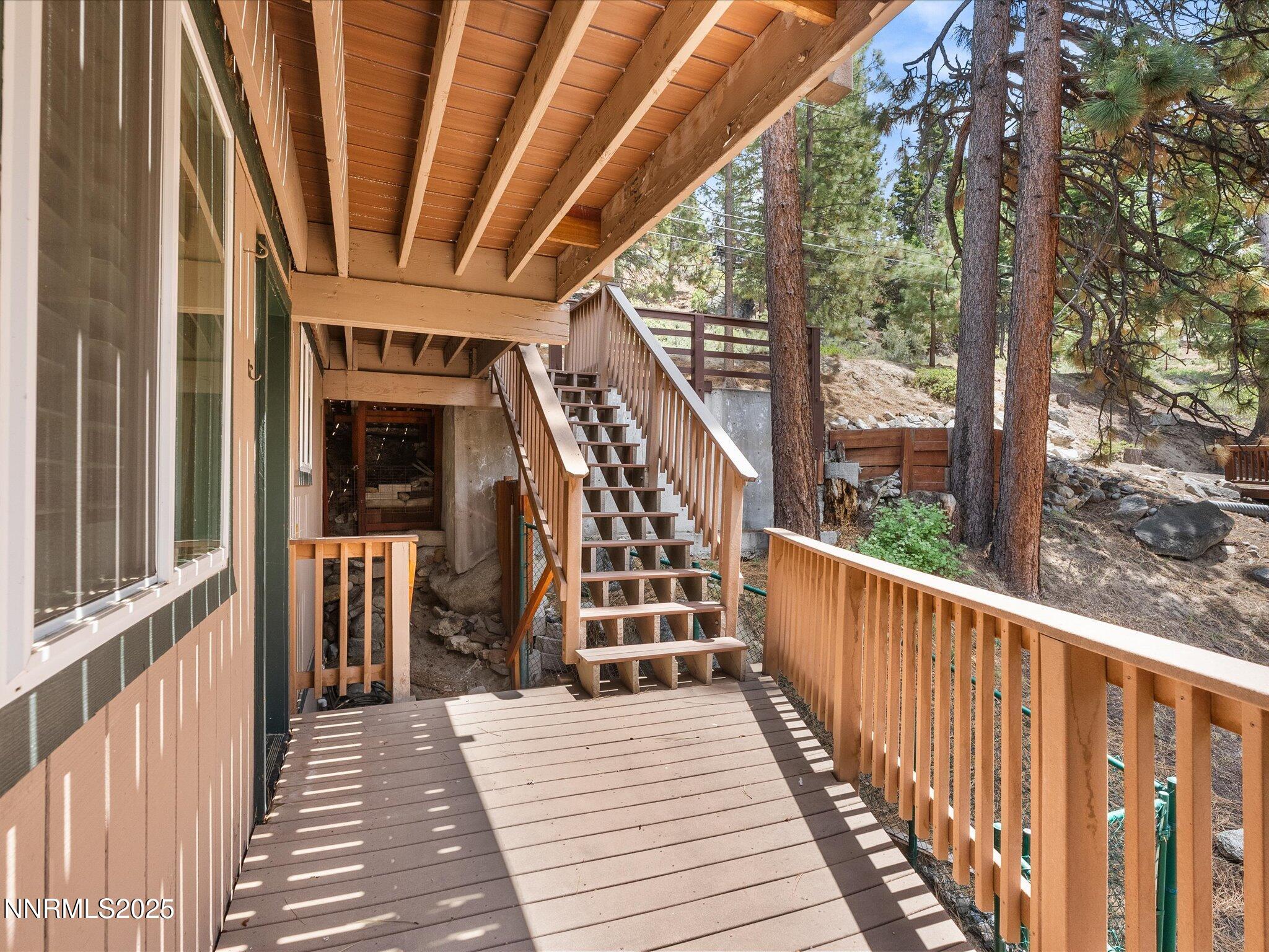 699 Lakeview Drive