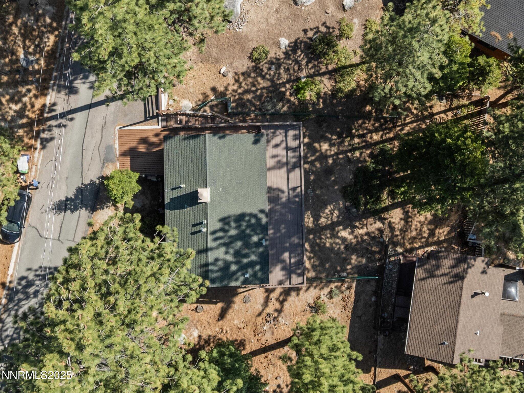 699 Lakeview Drive
