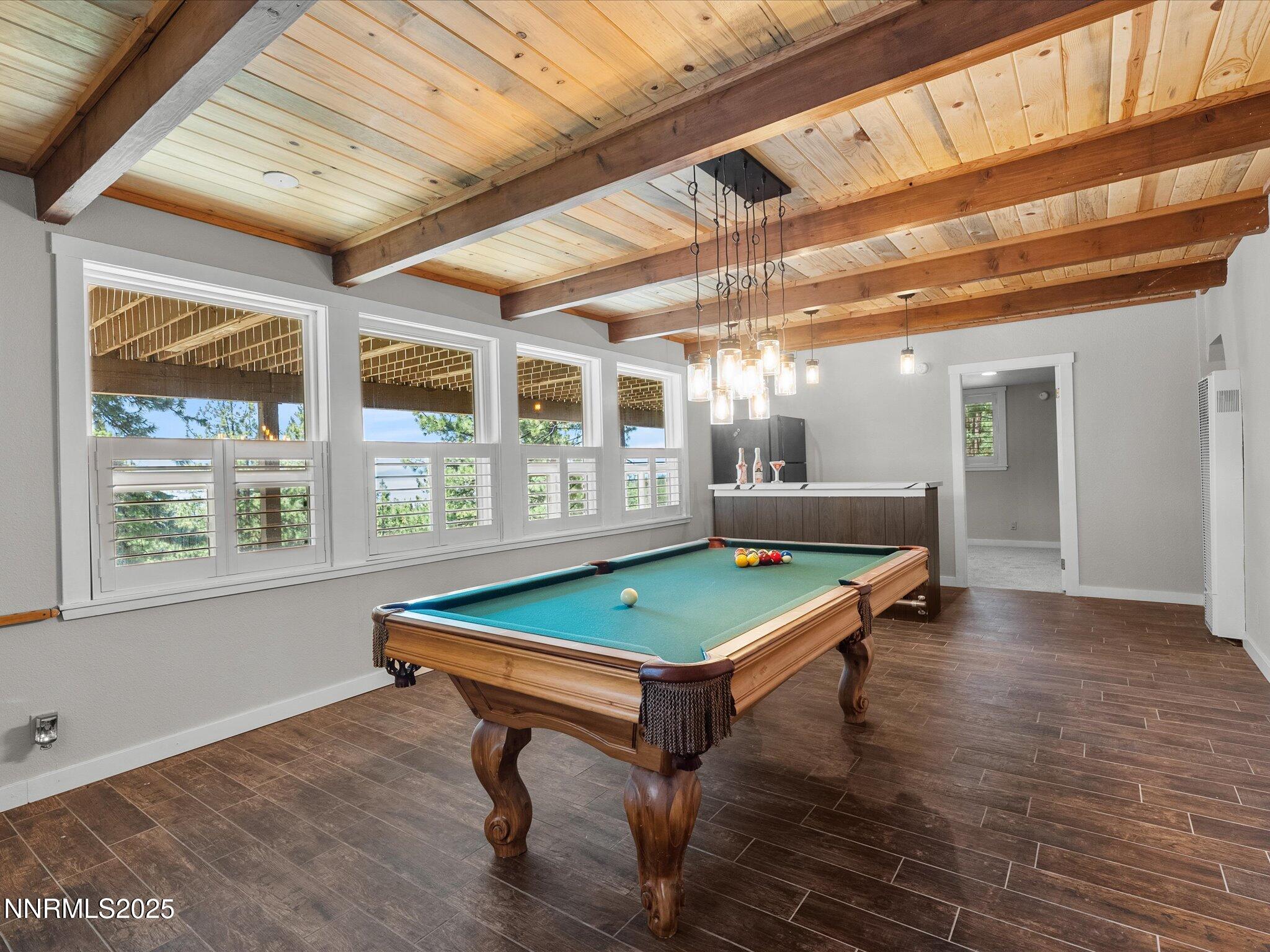 699 Lakeview Drive