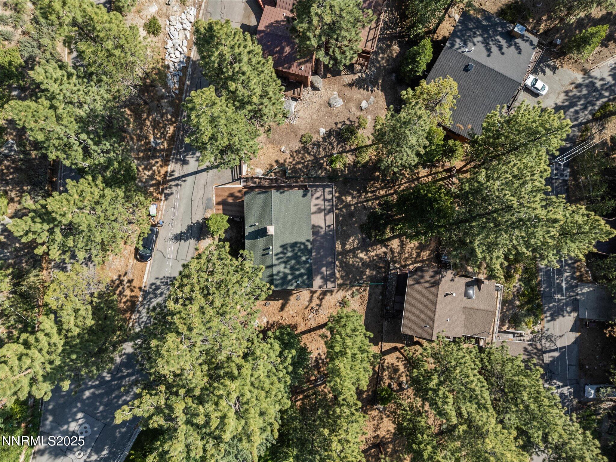 699 Lakeview Drive