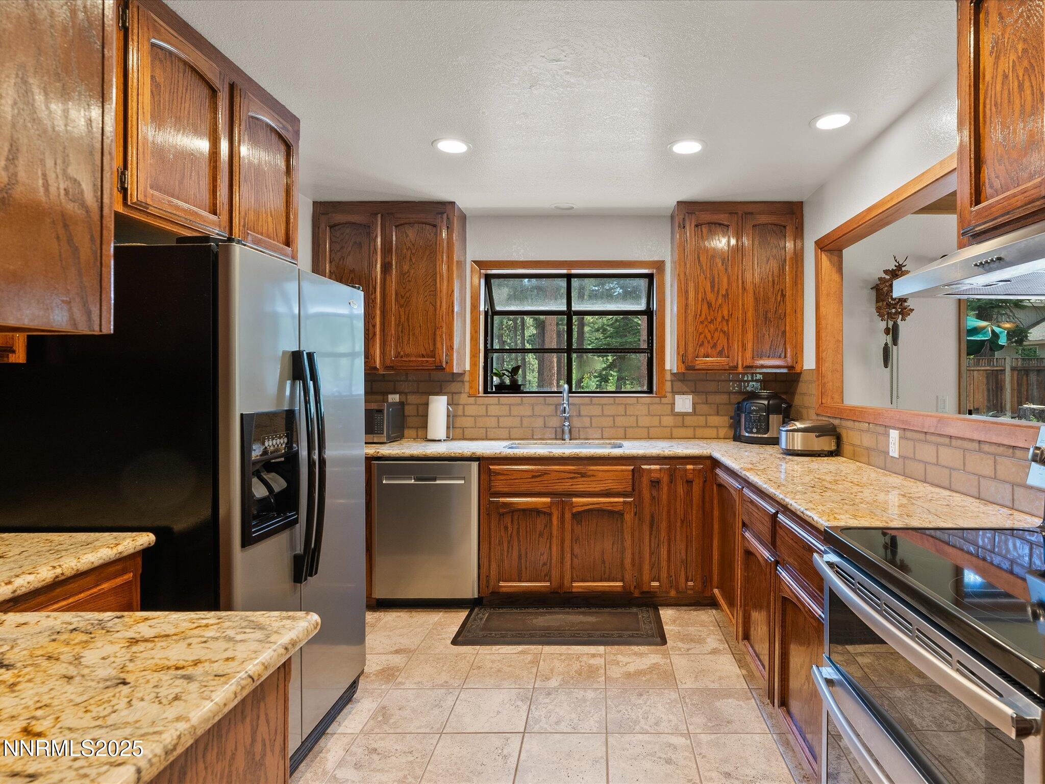139 Rosewood Circle