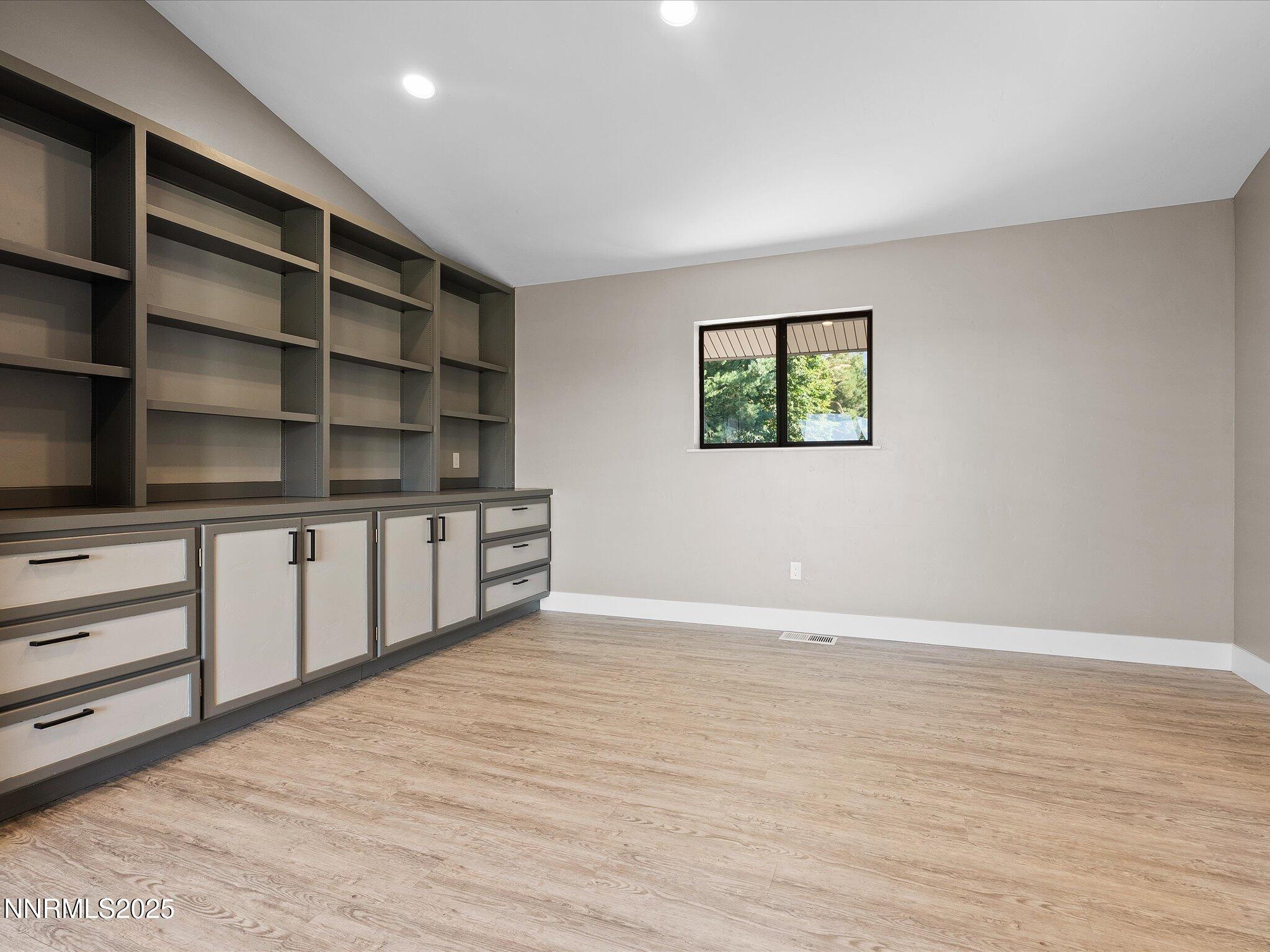 228 Beverly Way