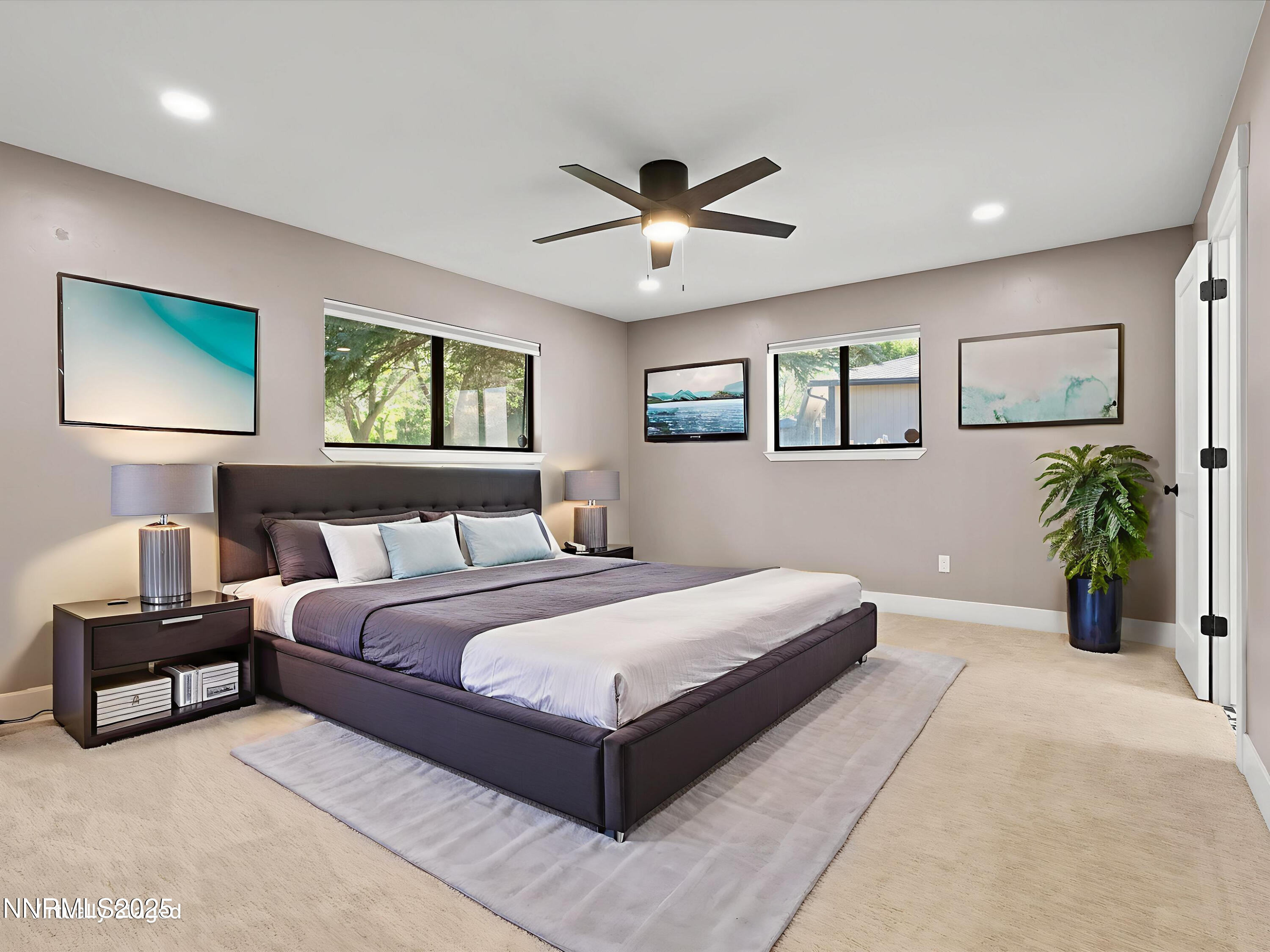 228 Beverly Way
