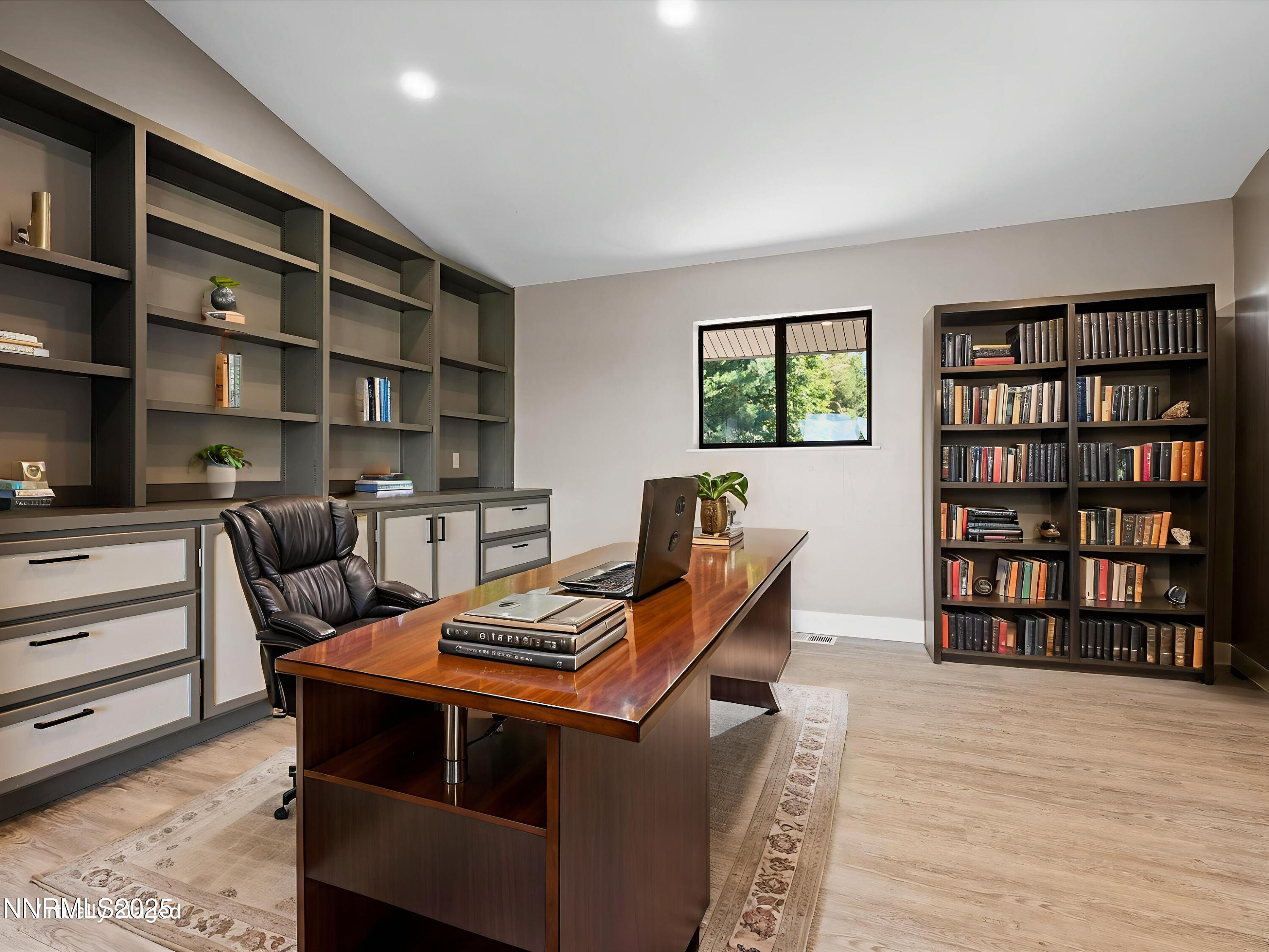 228 Beverly Way