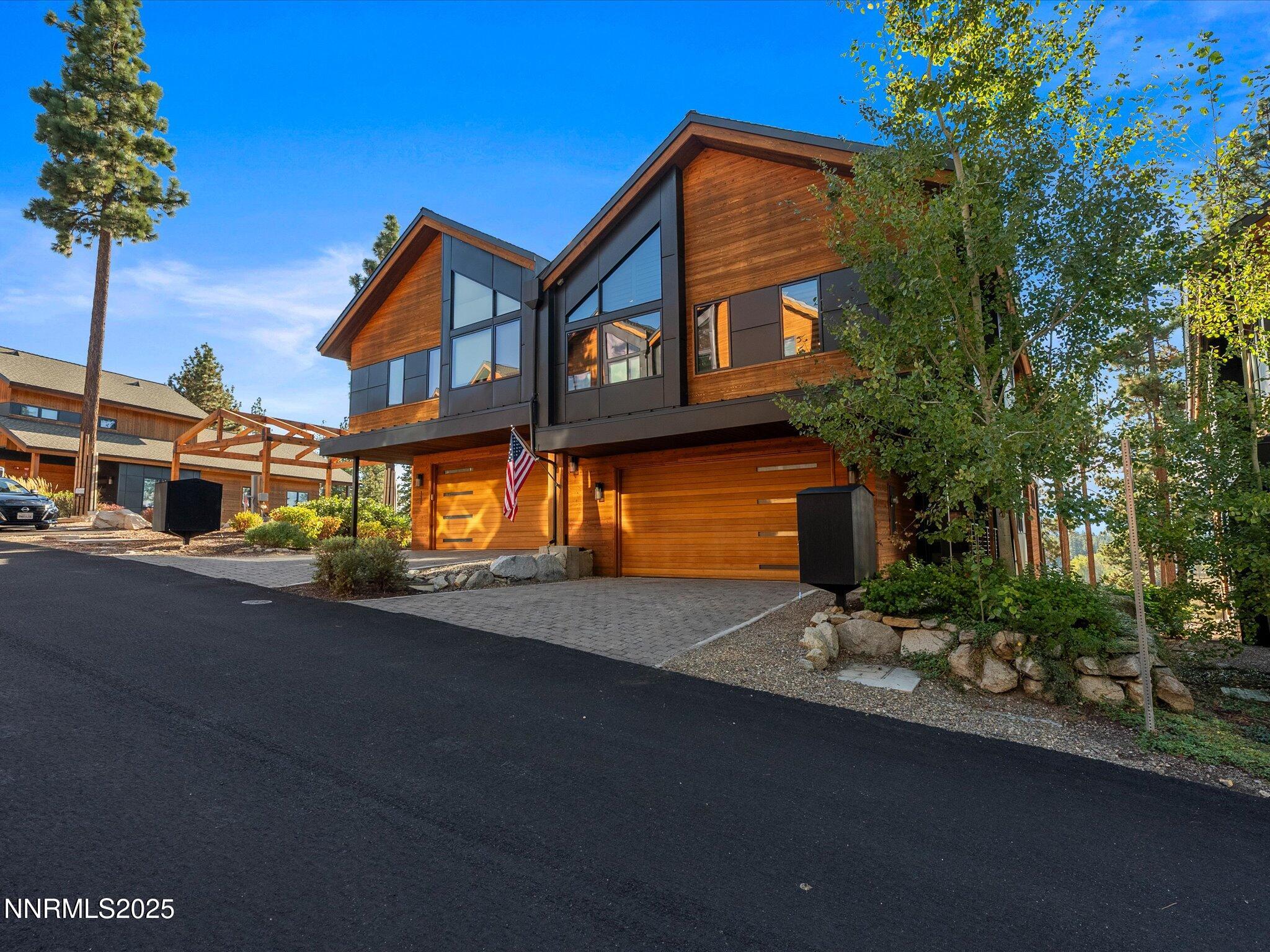 109 Sierra Colina Drive, 109