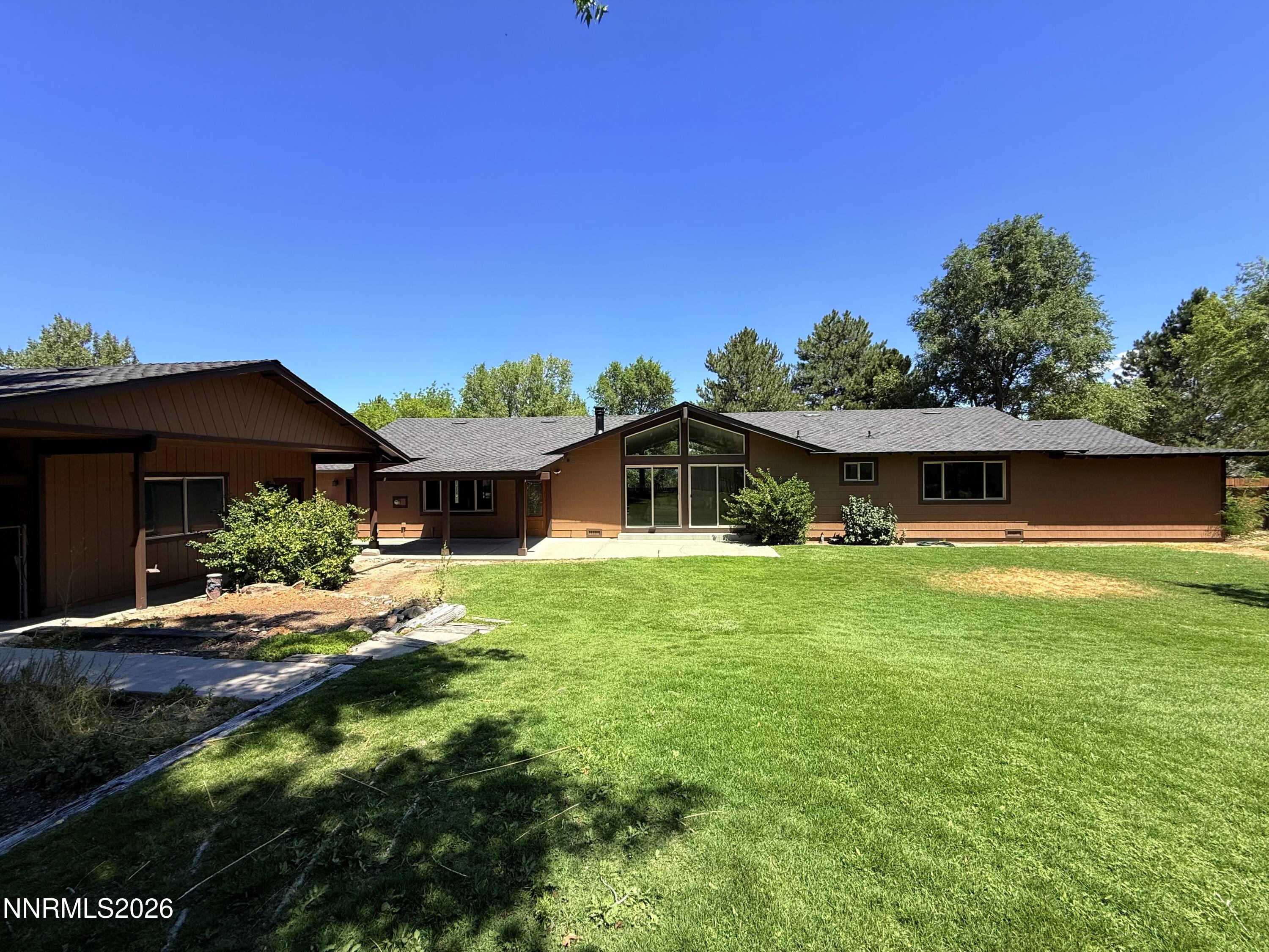 232 NE Beverly Way