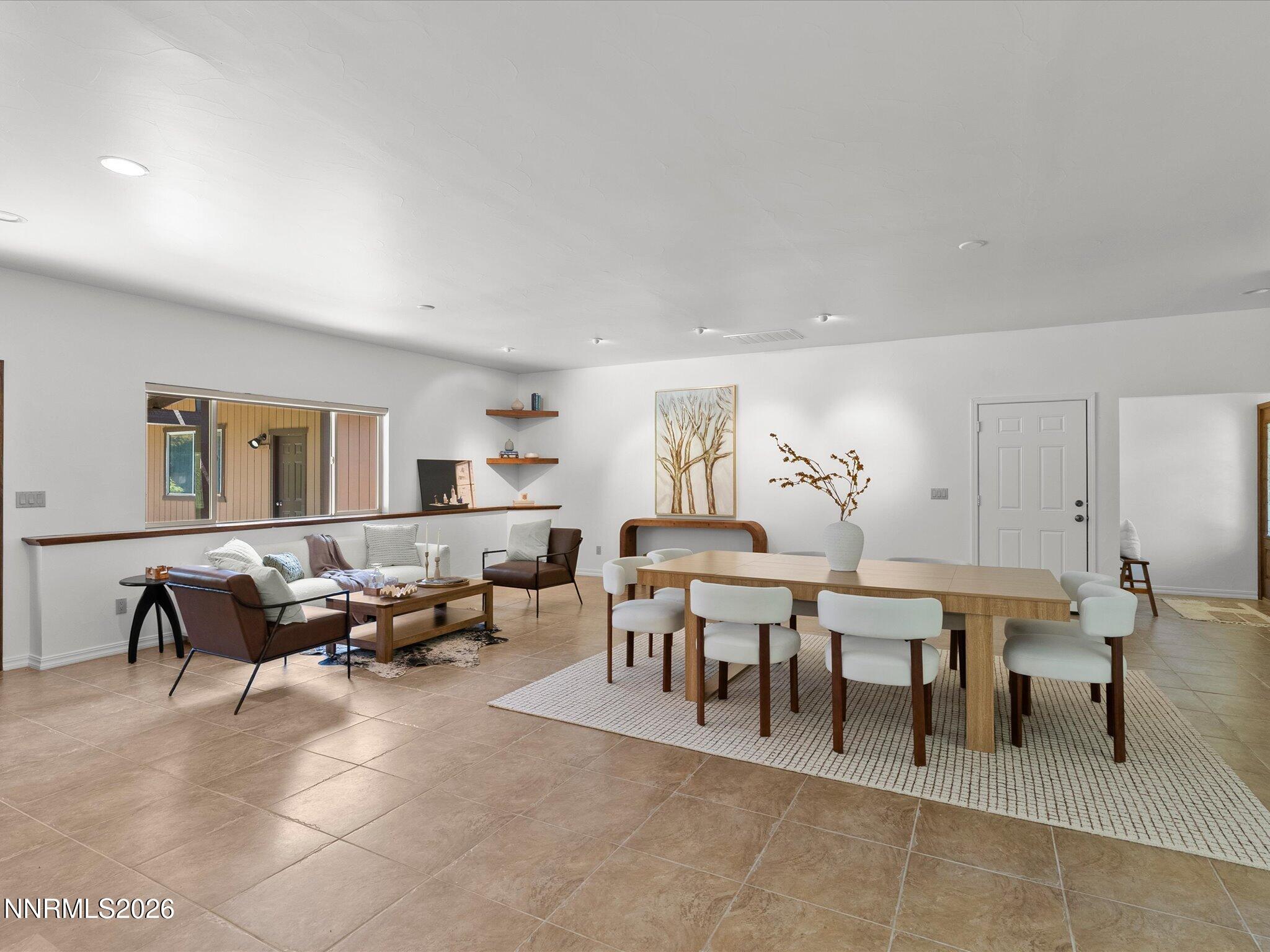 232 NE Beverly Way