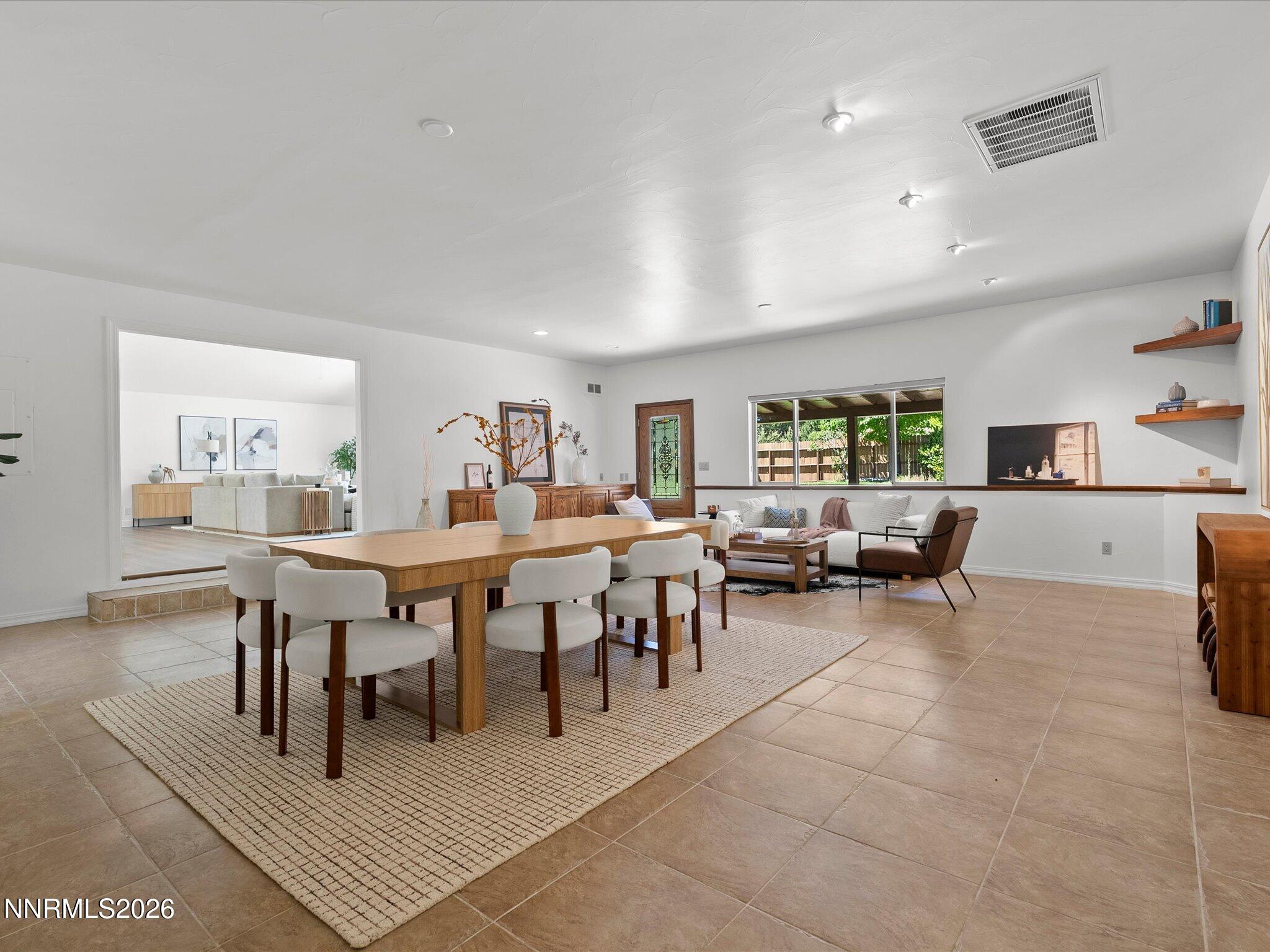 232 NE Beverly Way