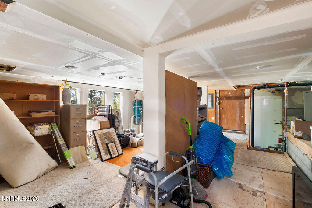 695 Lakeview Drive
