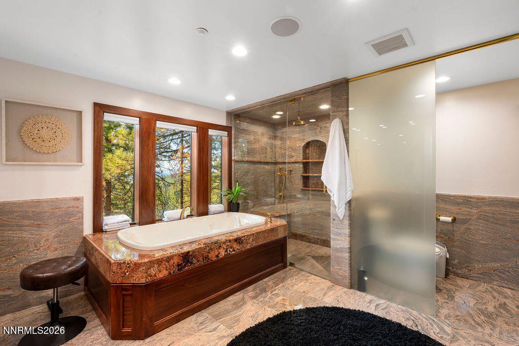 695 Lakeview Drive