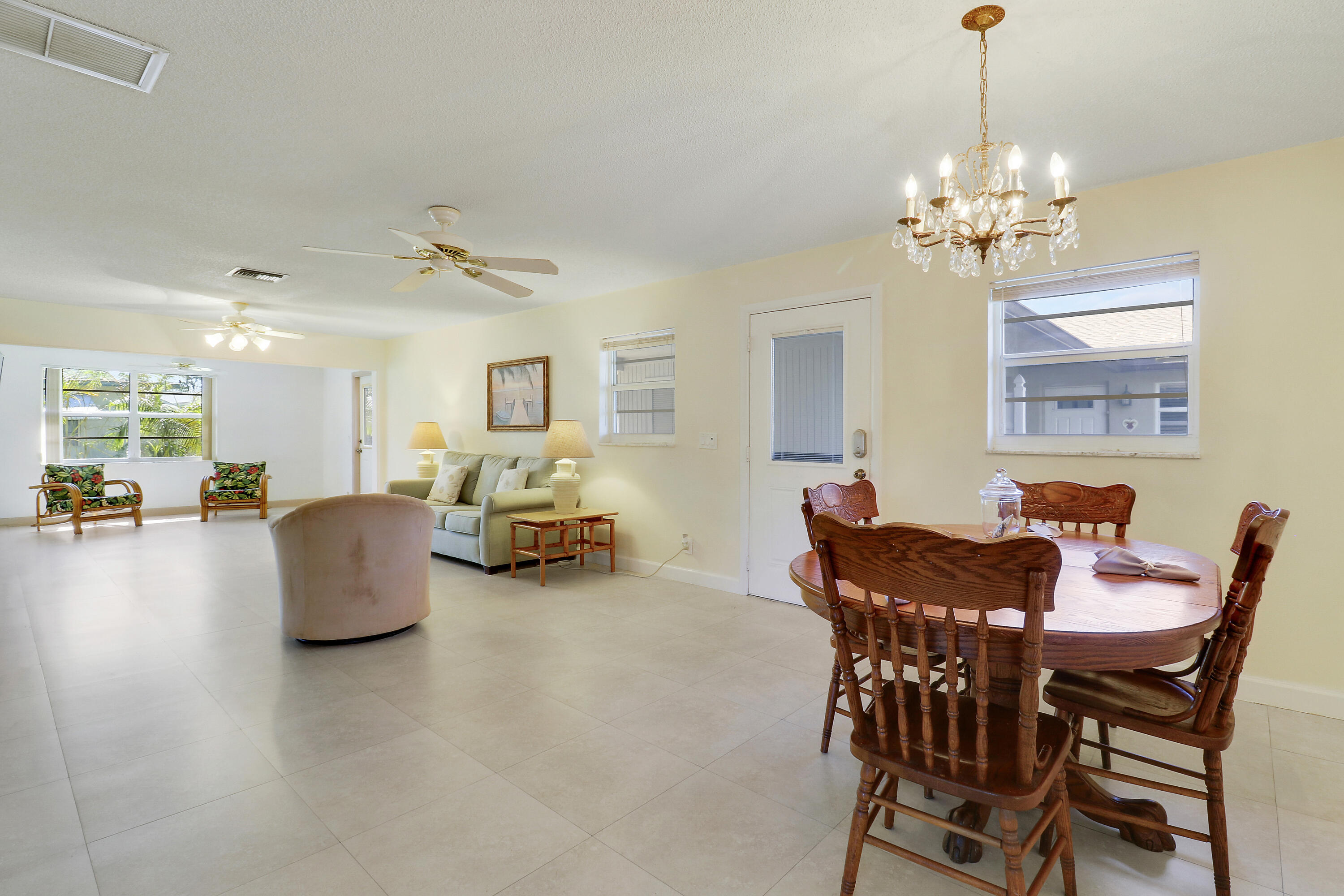 129 Mockingbird Lane
