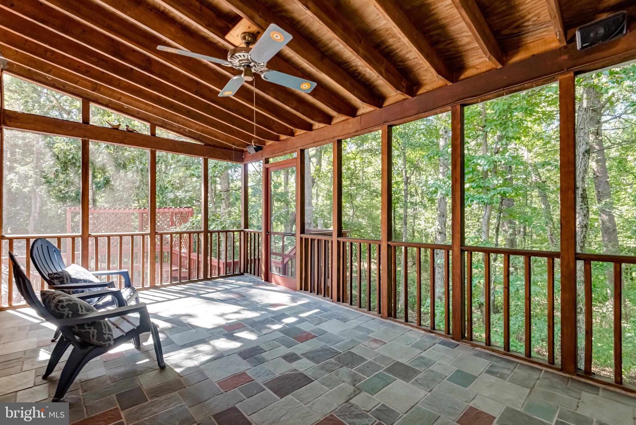 513 Silverbark Ct