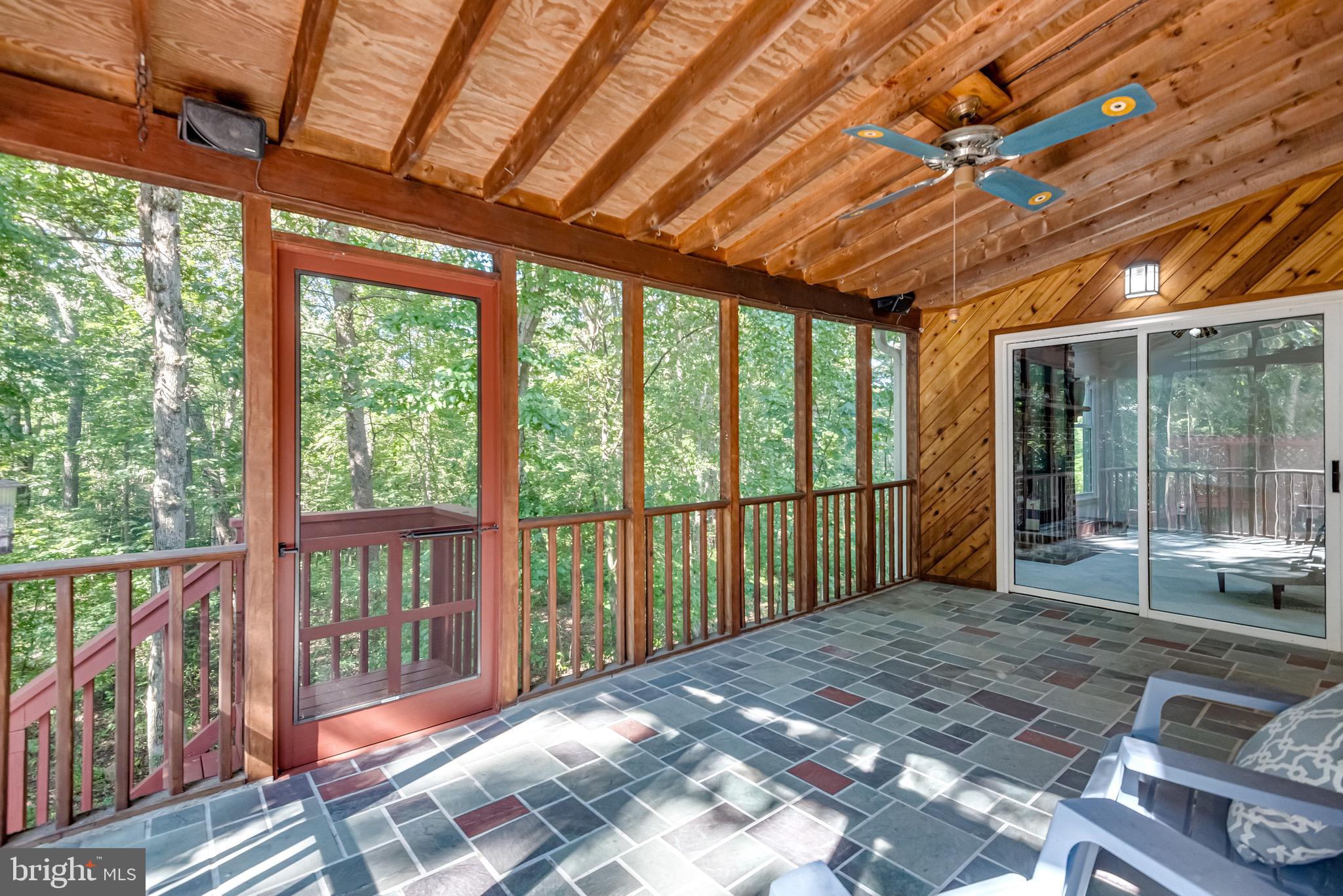 513 Silverbark Ct