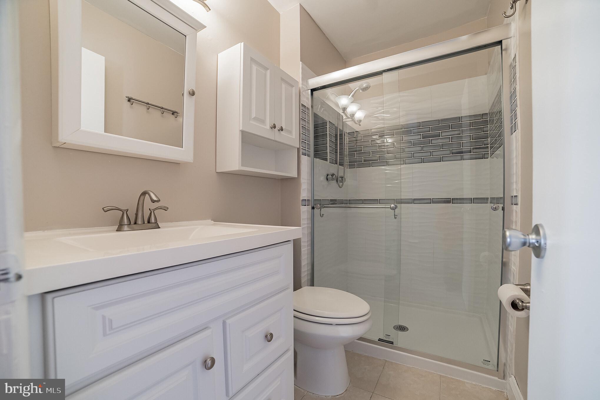 1908 Cambridge Dr