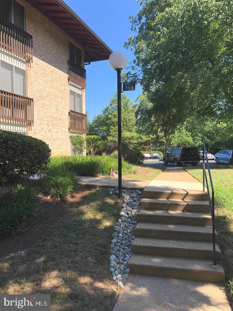 789-C FAIRVIEW AVE #789 C