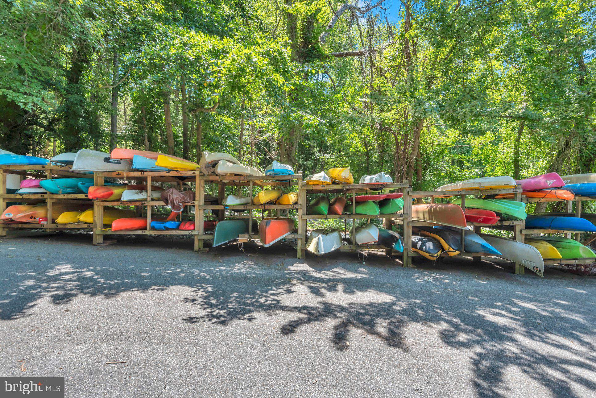 2 Lynhaven Ct