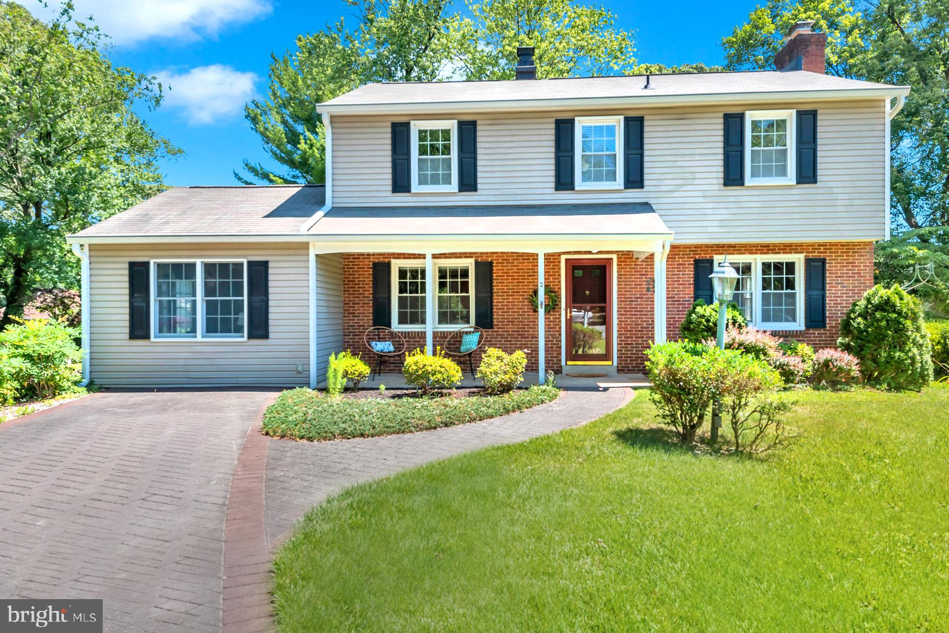 2 Lynhaven Ct