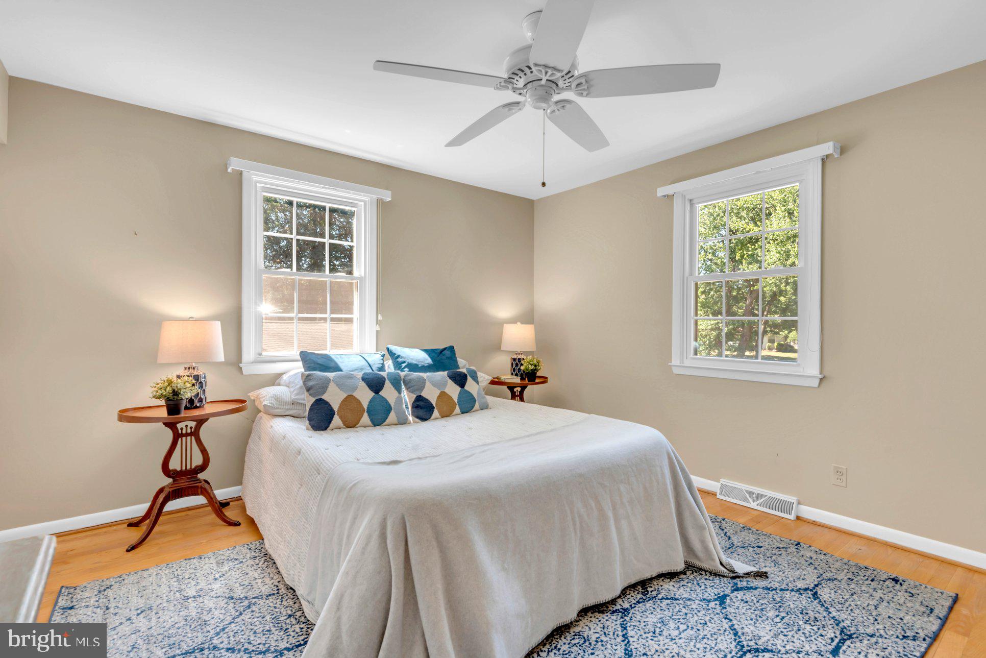 2 Lynhaven Ct
