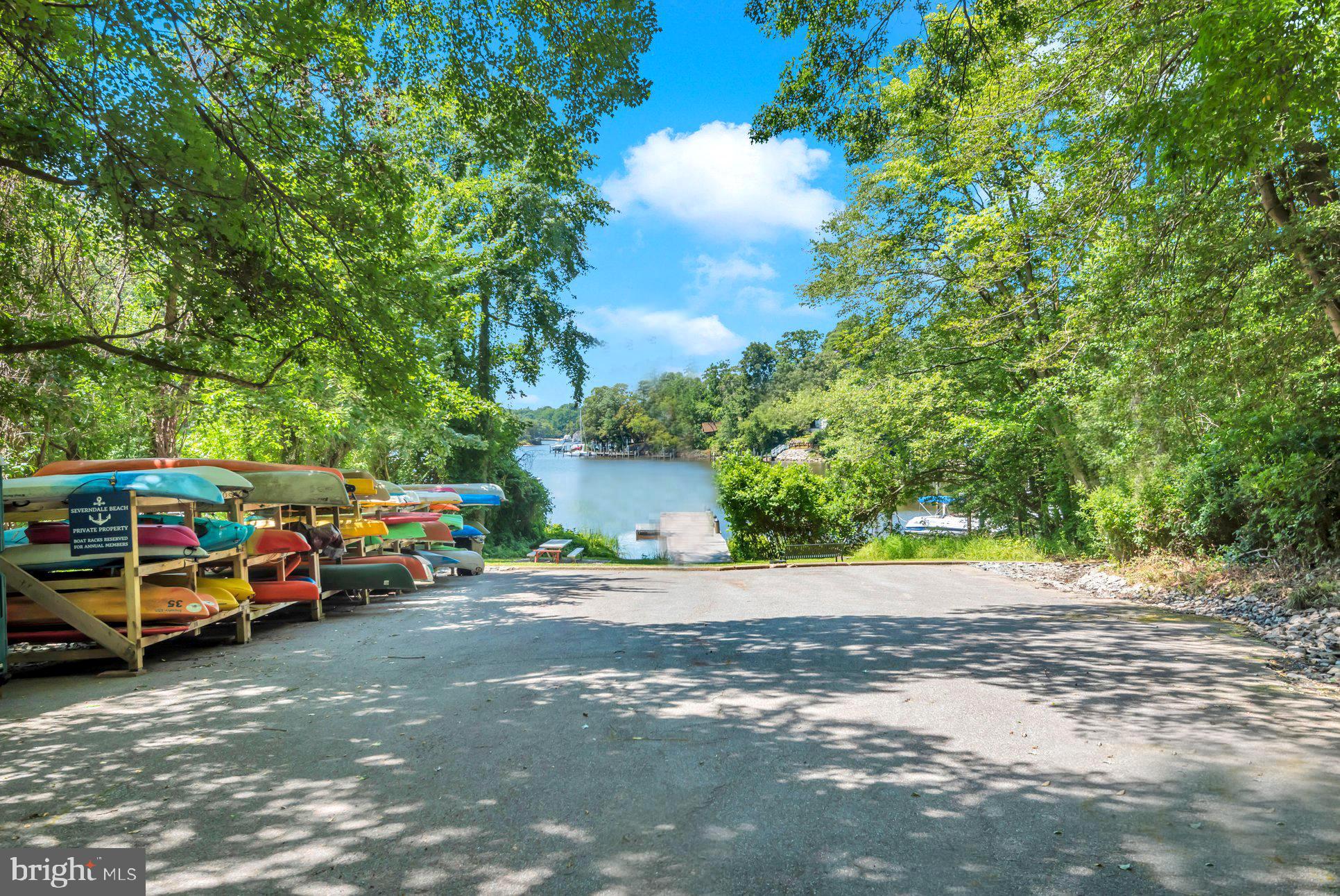 2 Lynhaven Ct