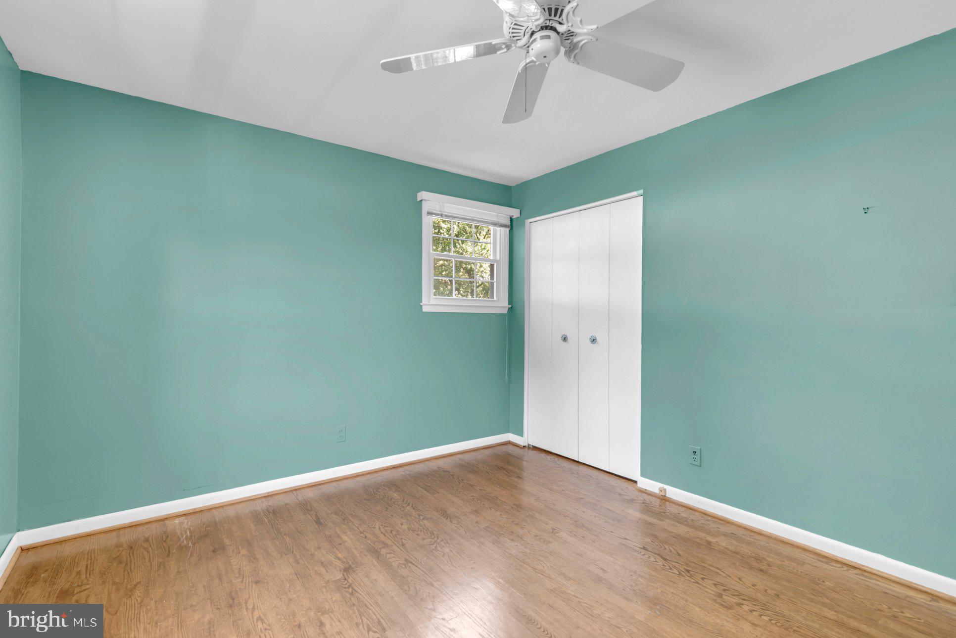 2 Lynhaven Ct
