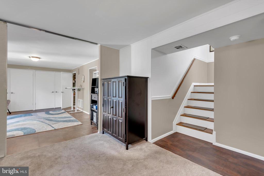 8220 Sherbrooke Ct