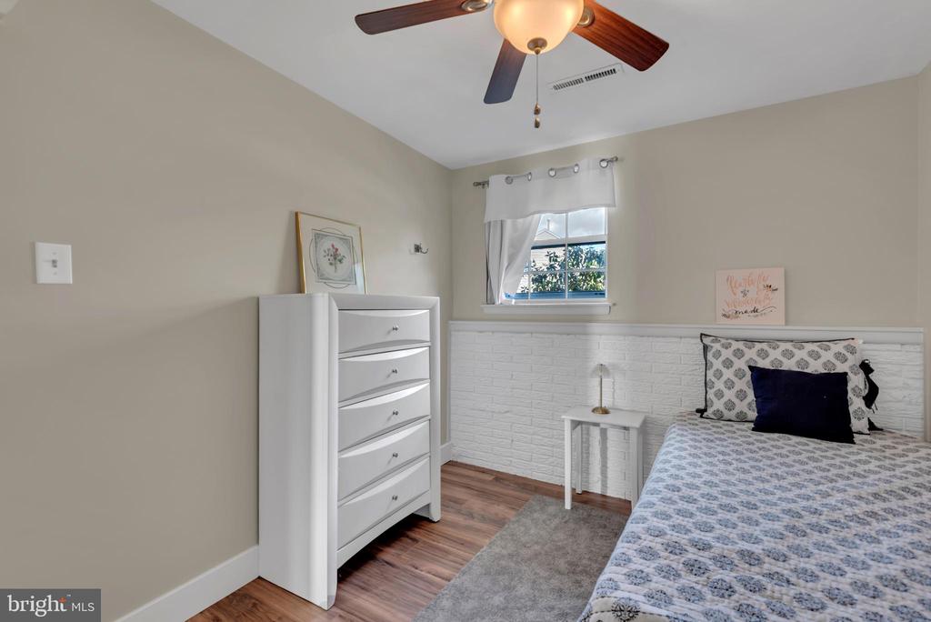 8220 Sherbrooke Ct