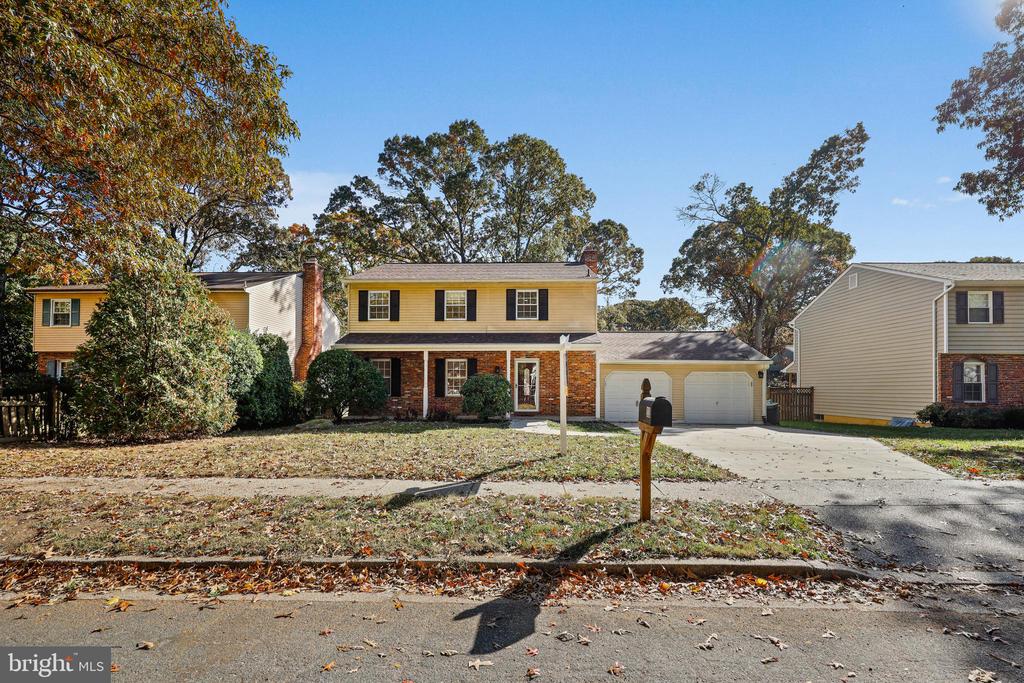 11 HOLLY RD