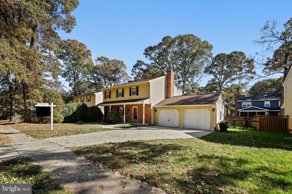 11 HOLLY RD
