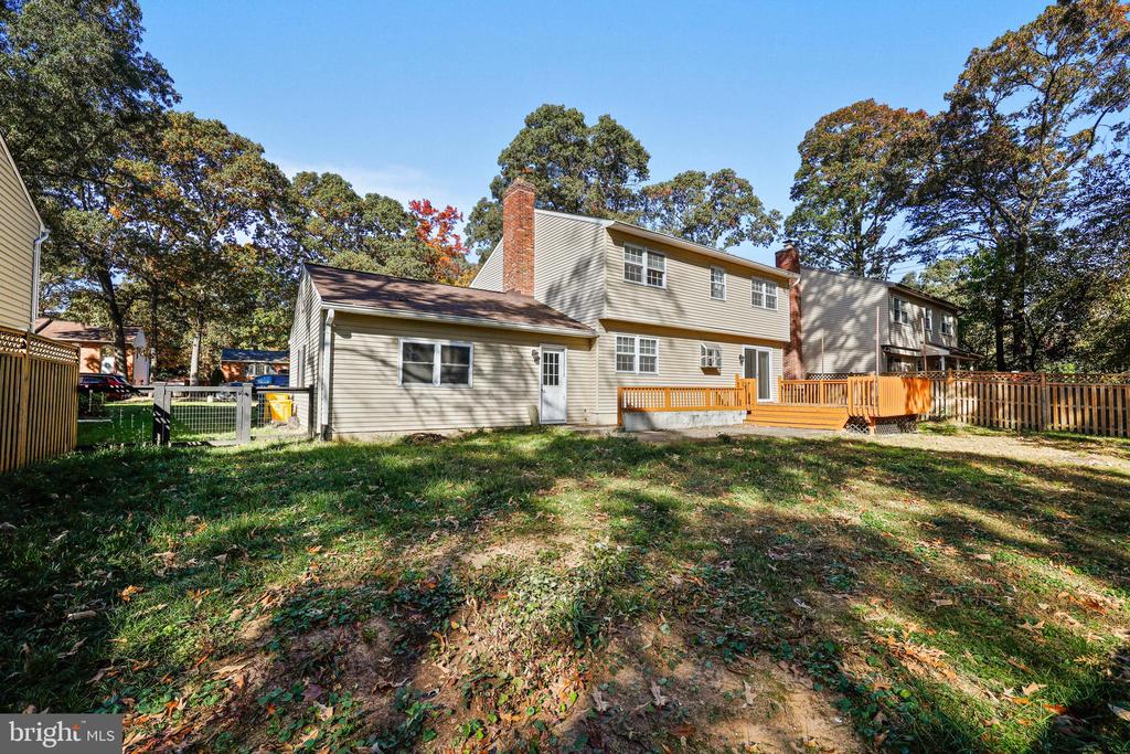 11 HOLLY RD