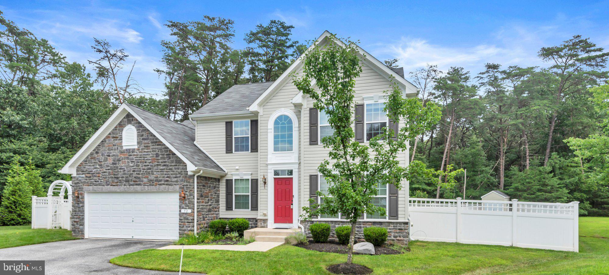 52 Richard Ave
