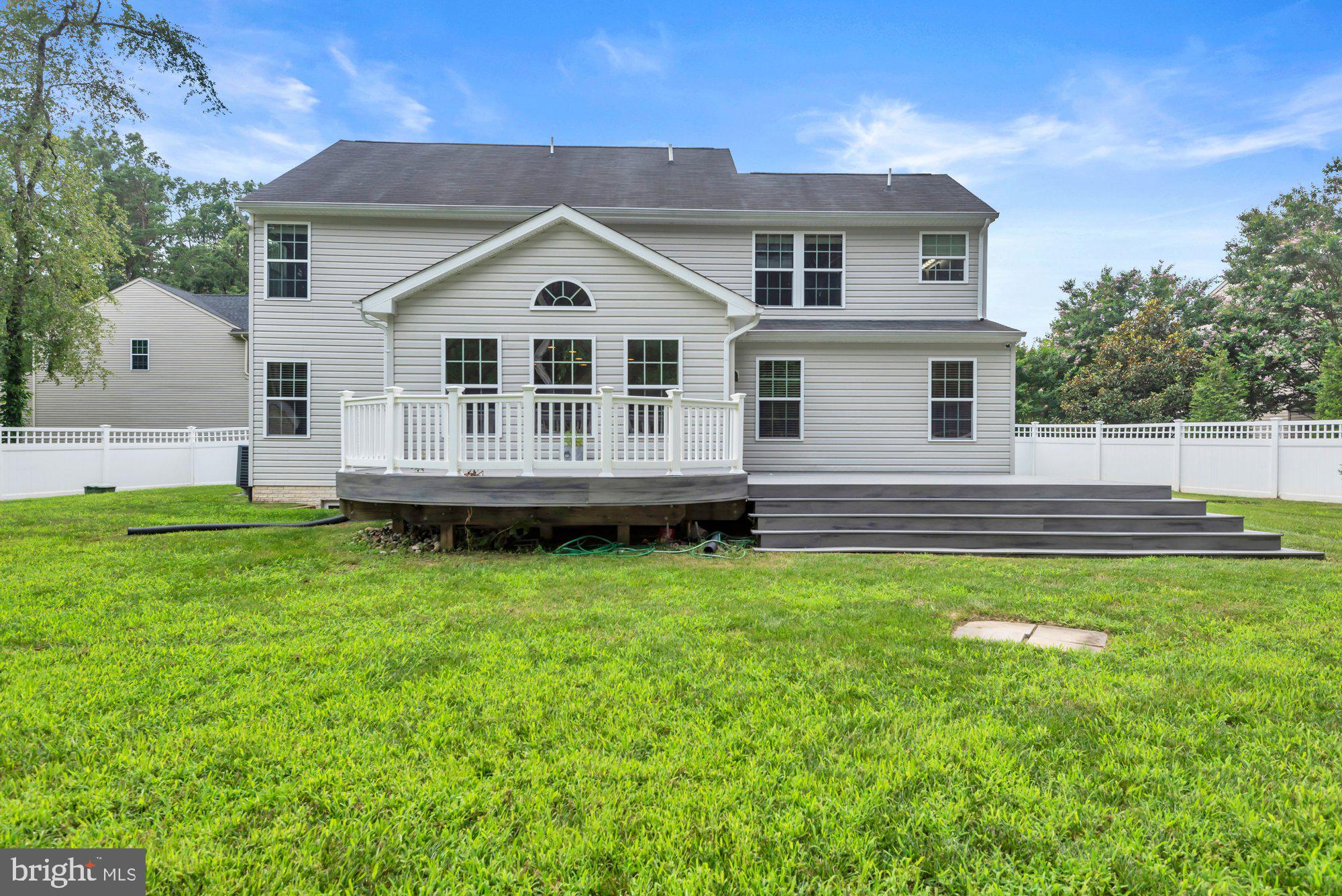 52 Richard Ave