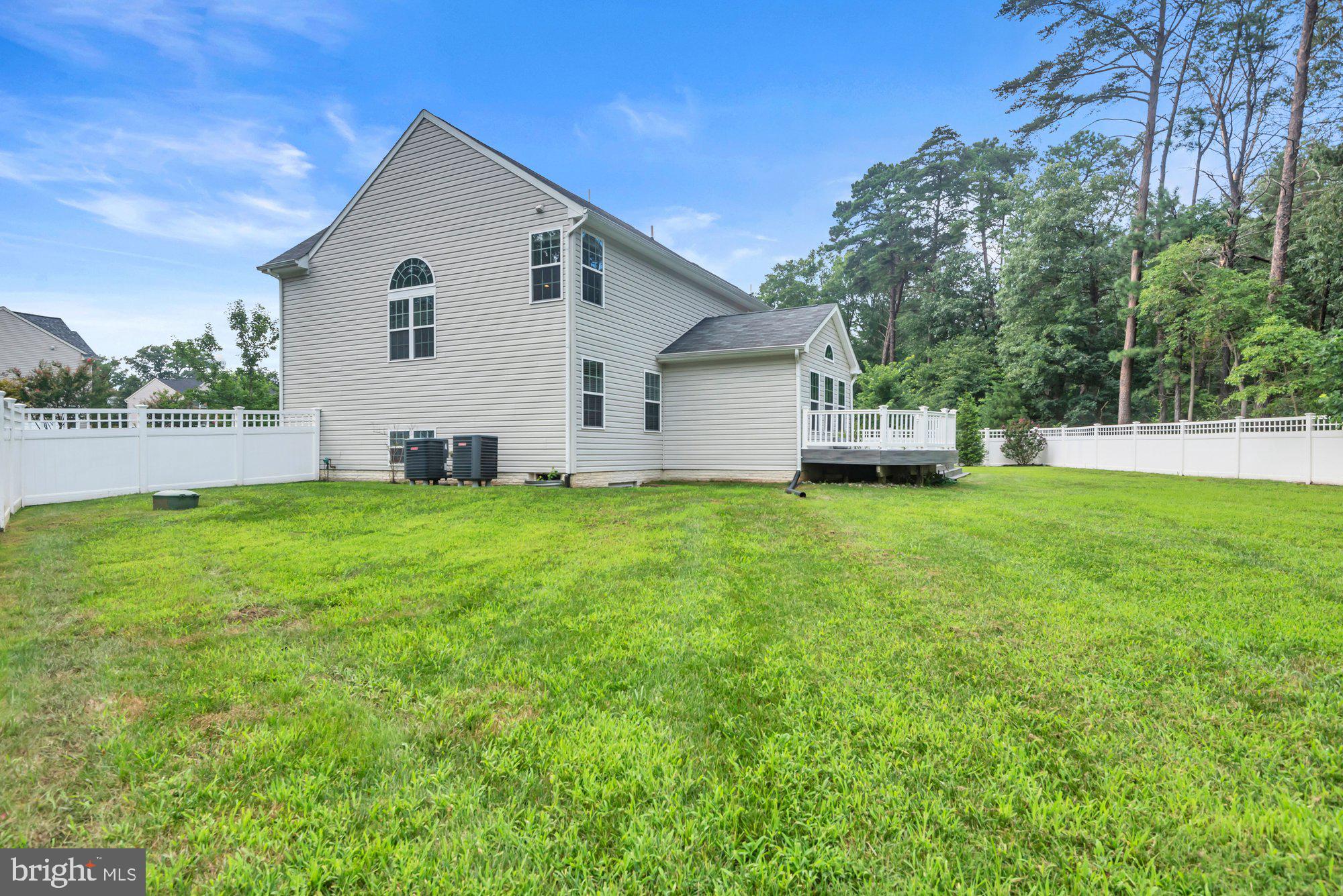52 Richard Ave