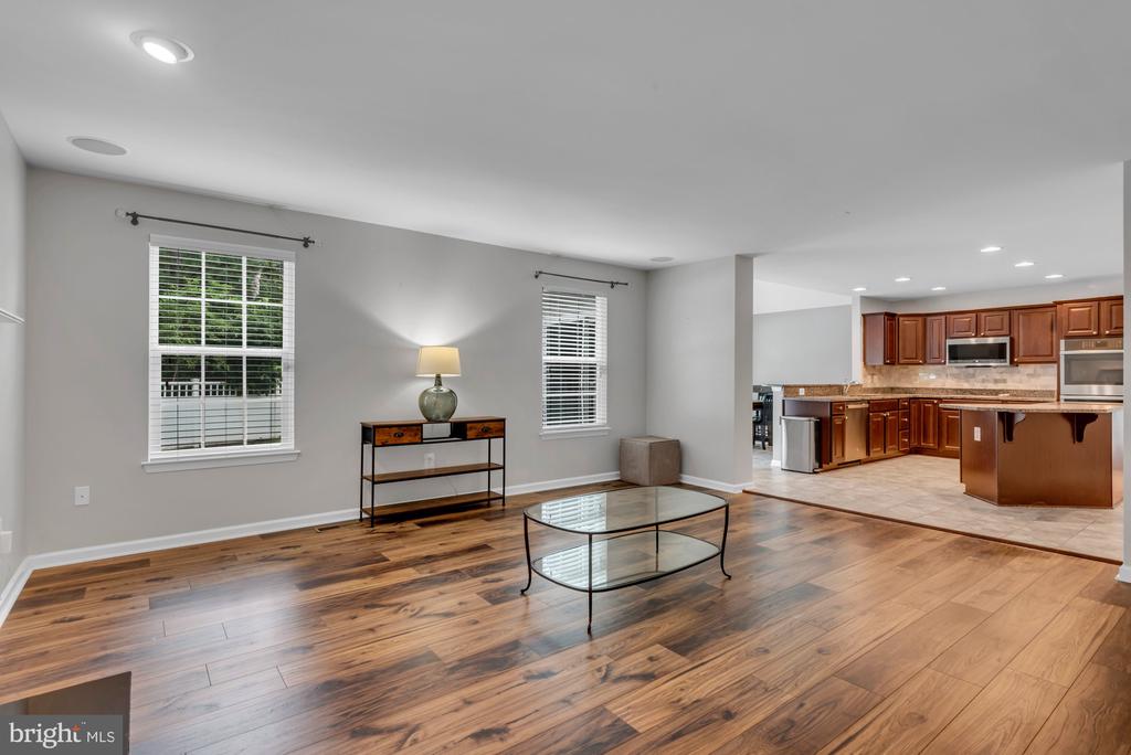 52 Richard Ave