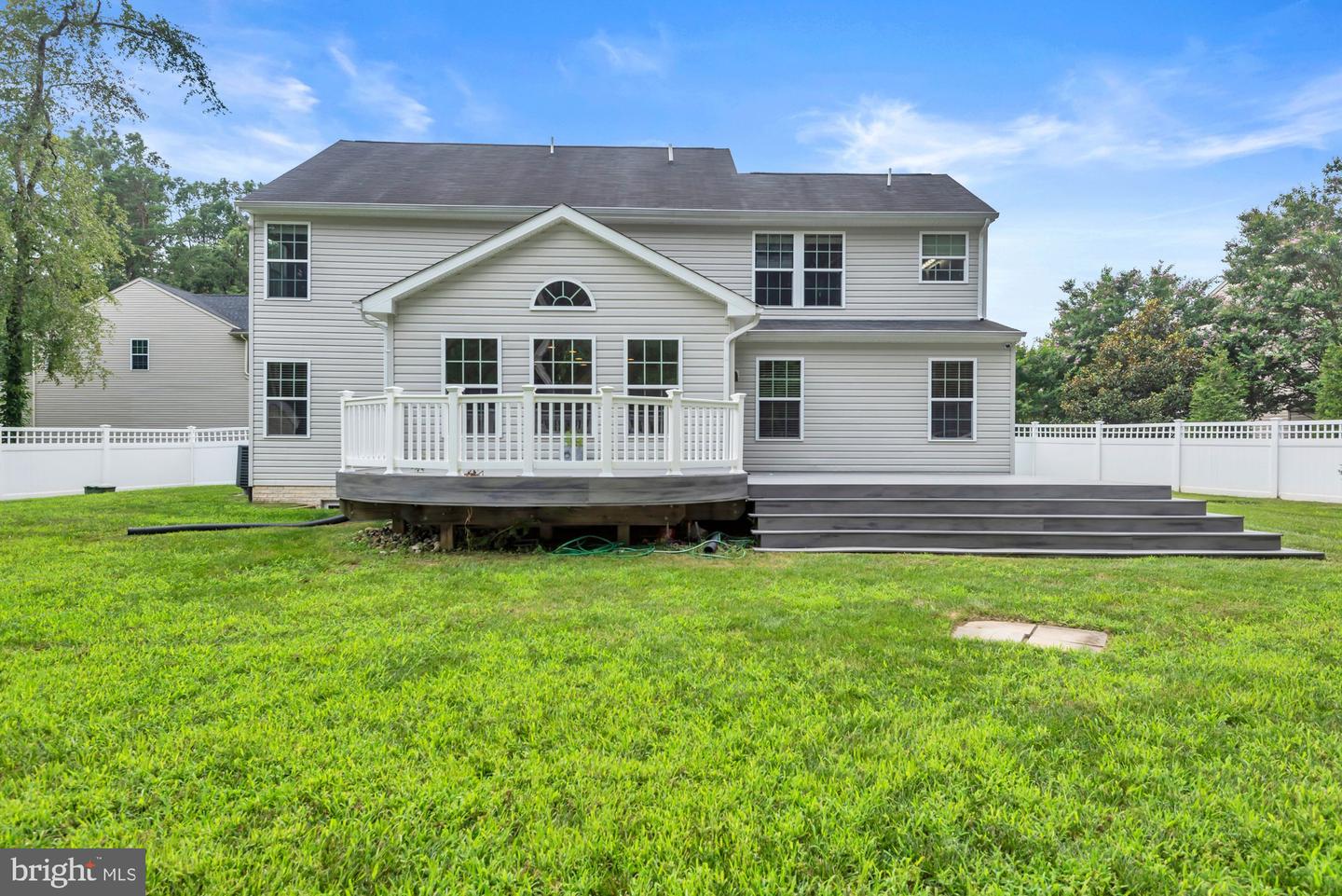 52 Richard Ave