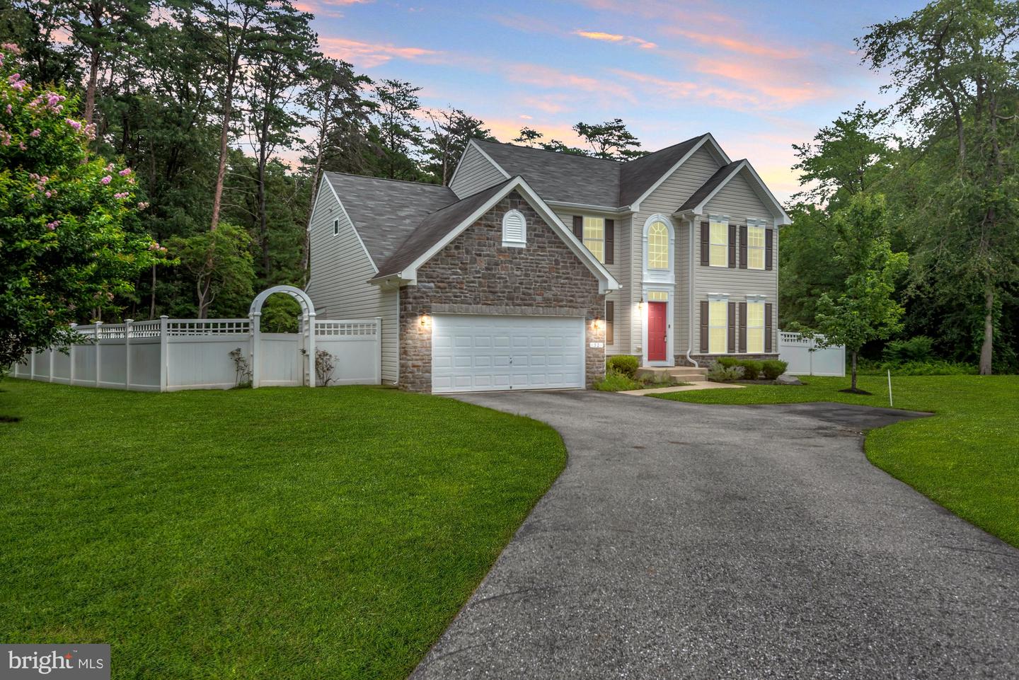 52 Richard Ave