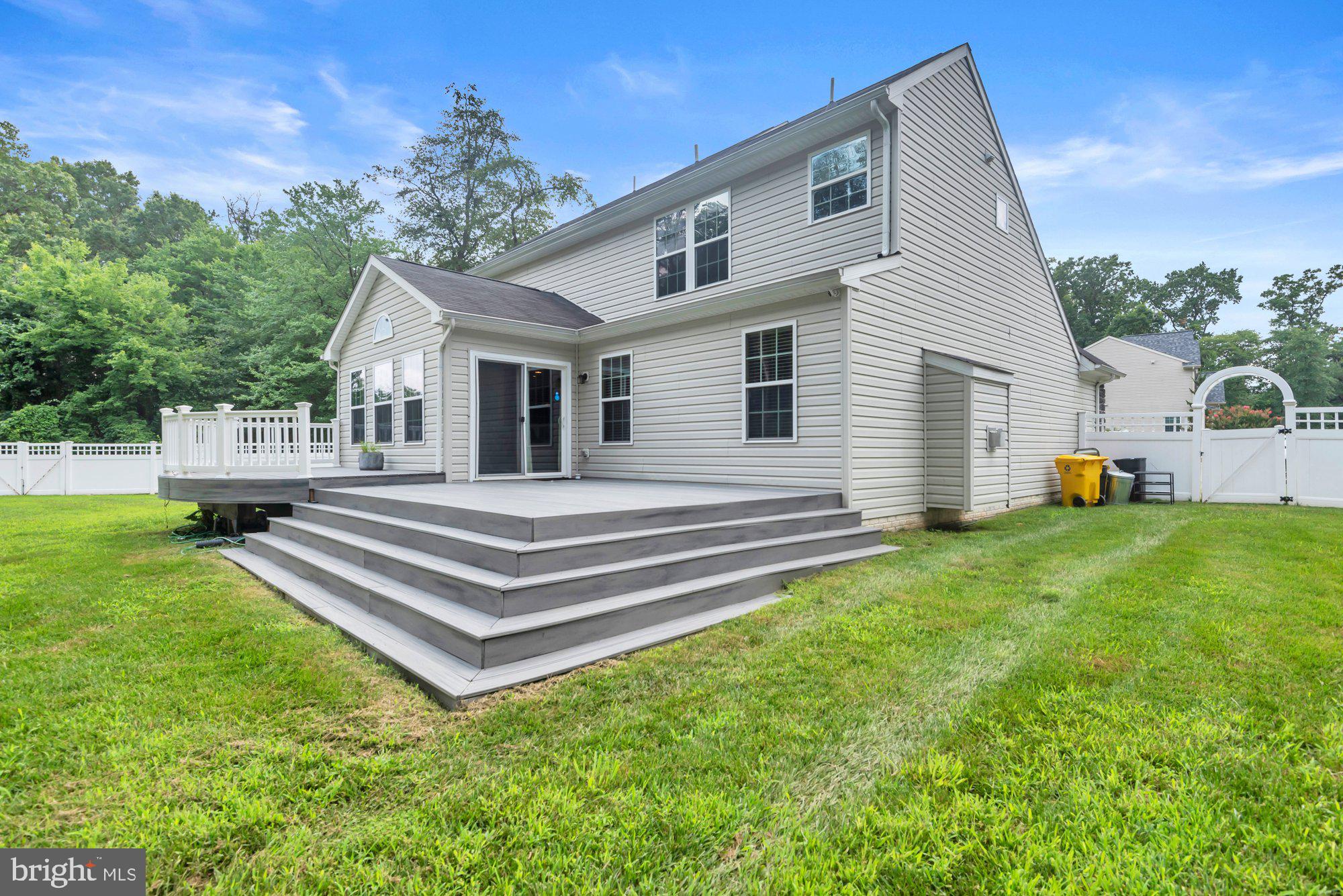 52 Richard Ave