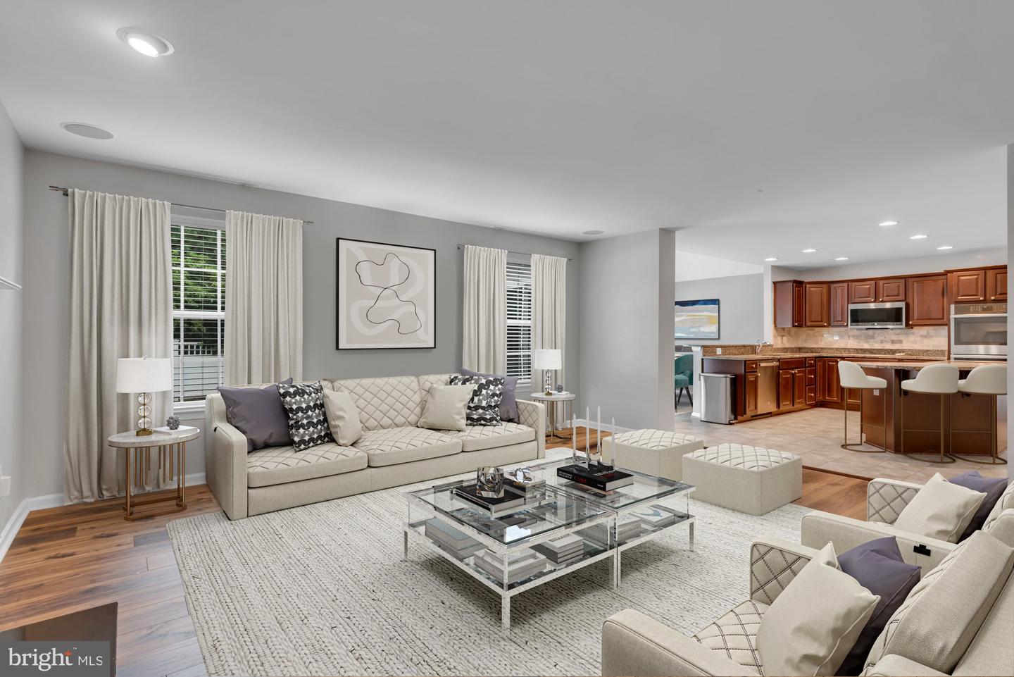52 Richard Ave