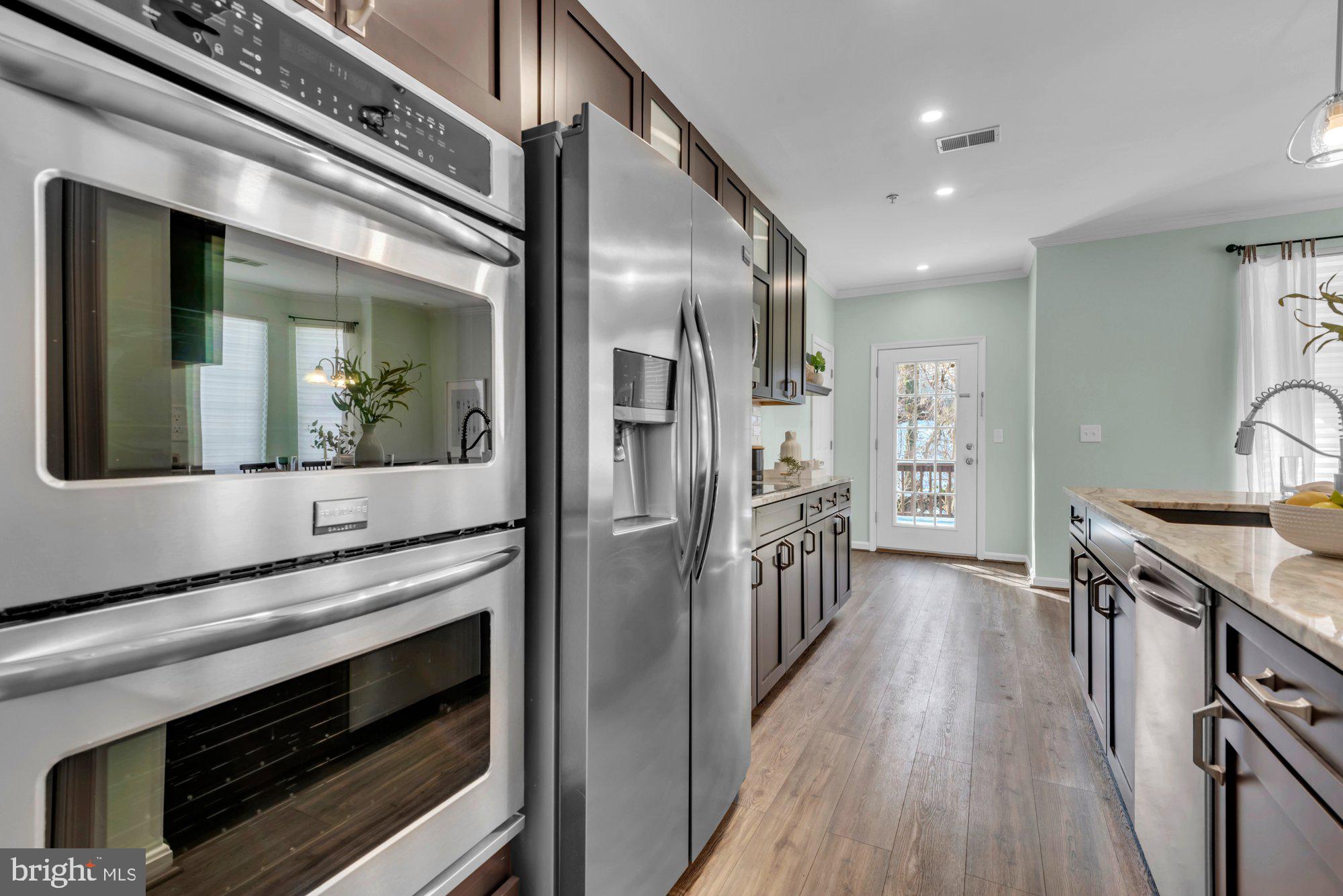 34 HARBOUR HEIGHTS DRIVE