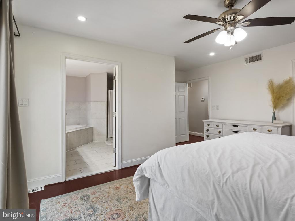 1371 DICUS MILL ROAD
